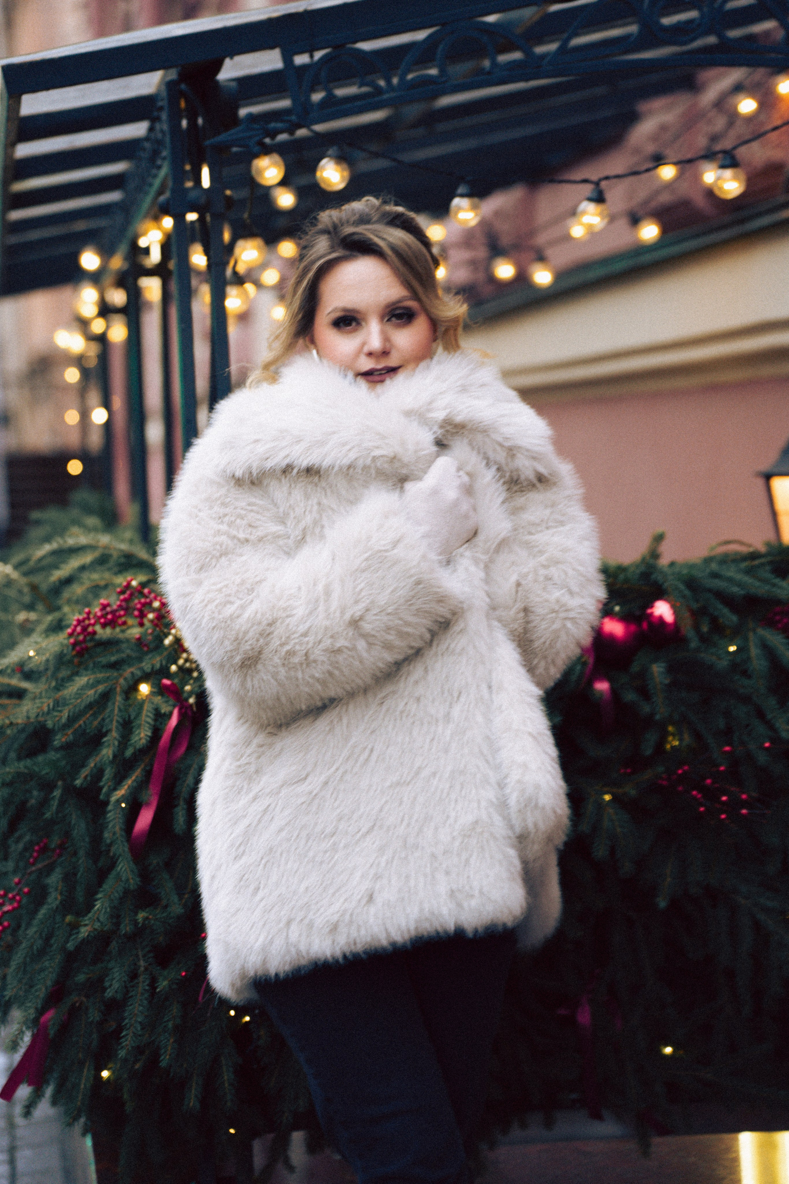 НОВОГОДНЯЯ ФОТОСЕСИИЯ В СТУДИИ ДЛЯ ДЕВУШКИ И ПРОГУЛКА ПО ЧЕРНЫШЕВСКОЙ. Профессиональный фотограф, Санкт-Петербург — Виктория Богомолова