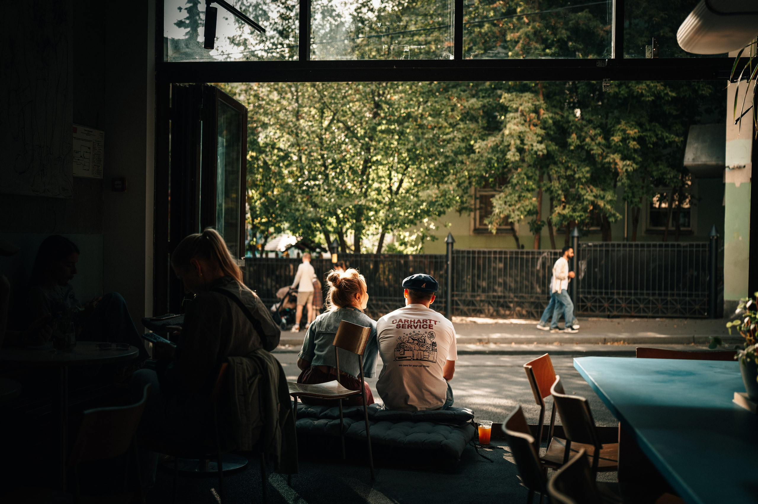 Street. Если ты на Земле — звони