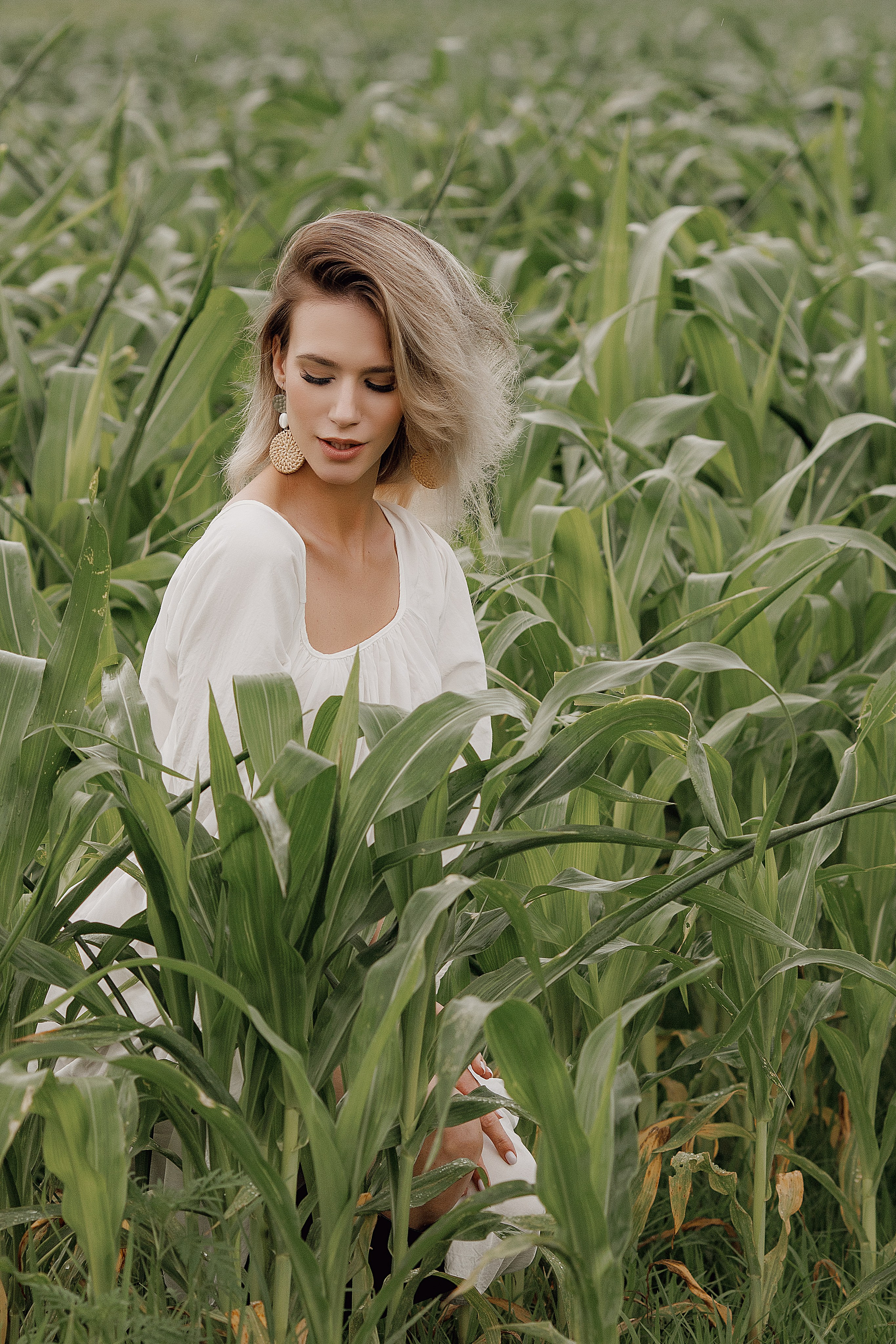 Вечерняя прогулка в поле. Свадебный фотограф Санкт-Петербург  Москва