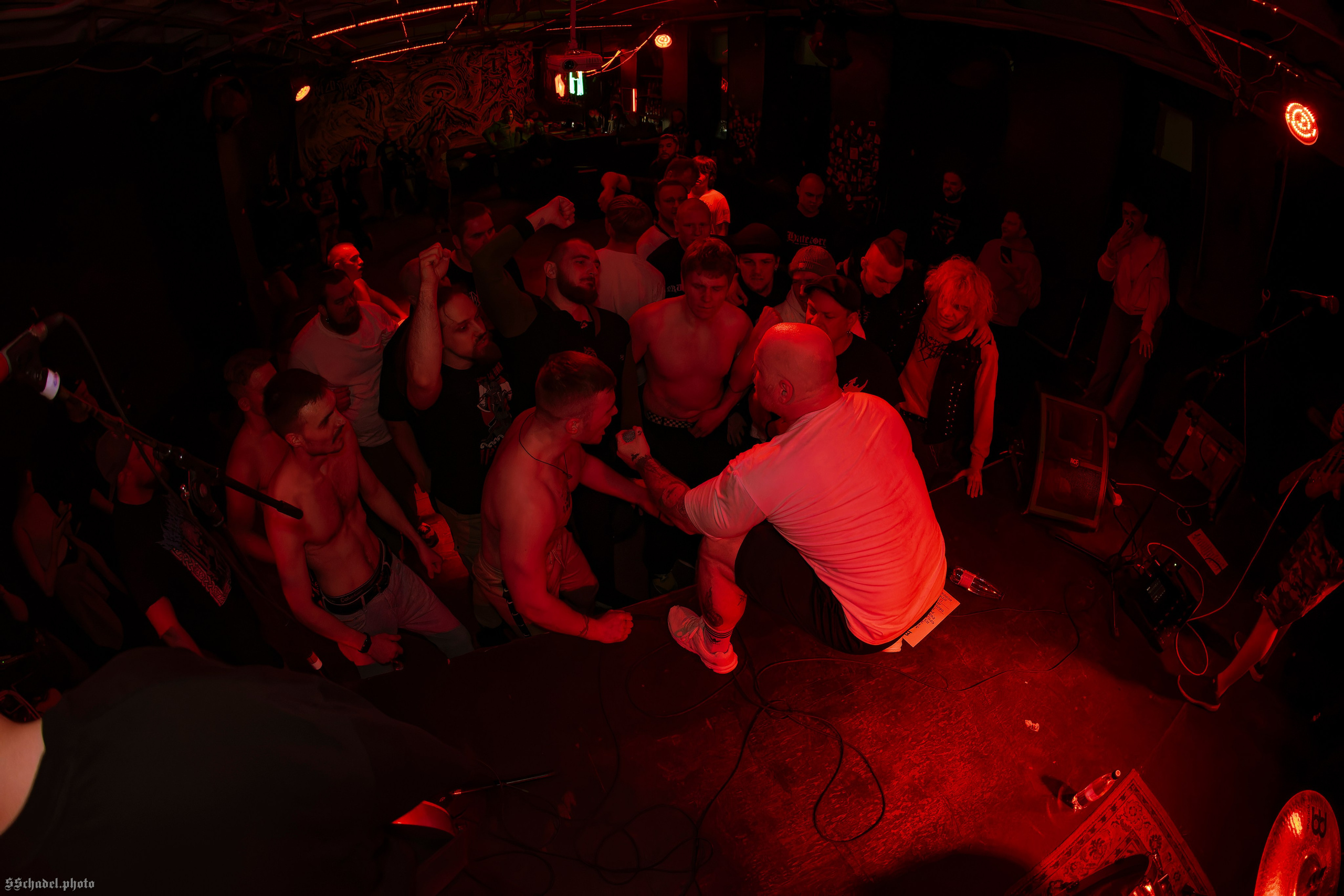 Mayday Massacre: Hardcore vs Death Metal // Без Поводка 02.05.25. We will make everything metal!