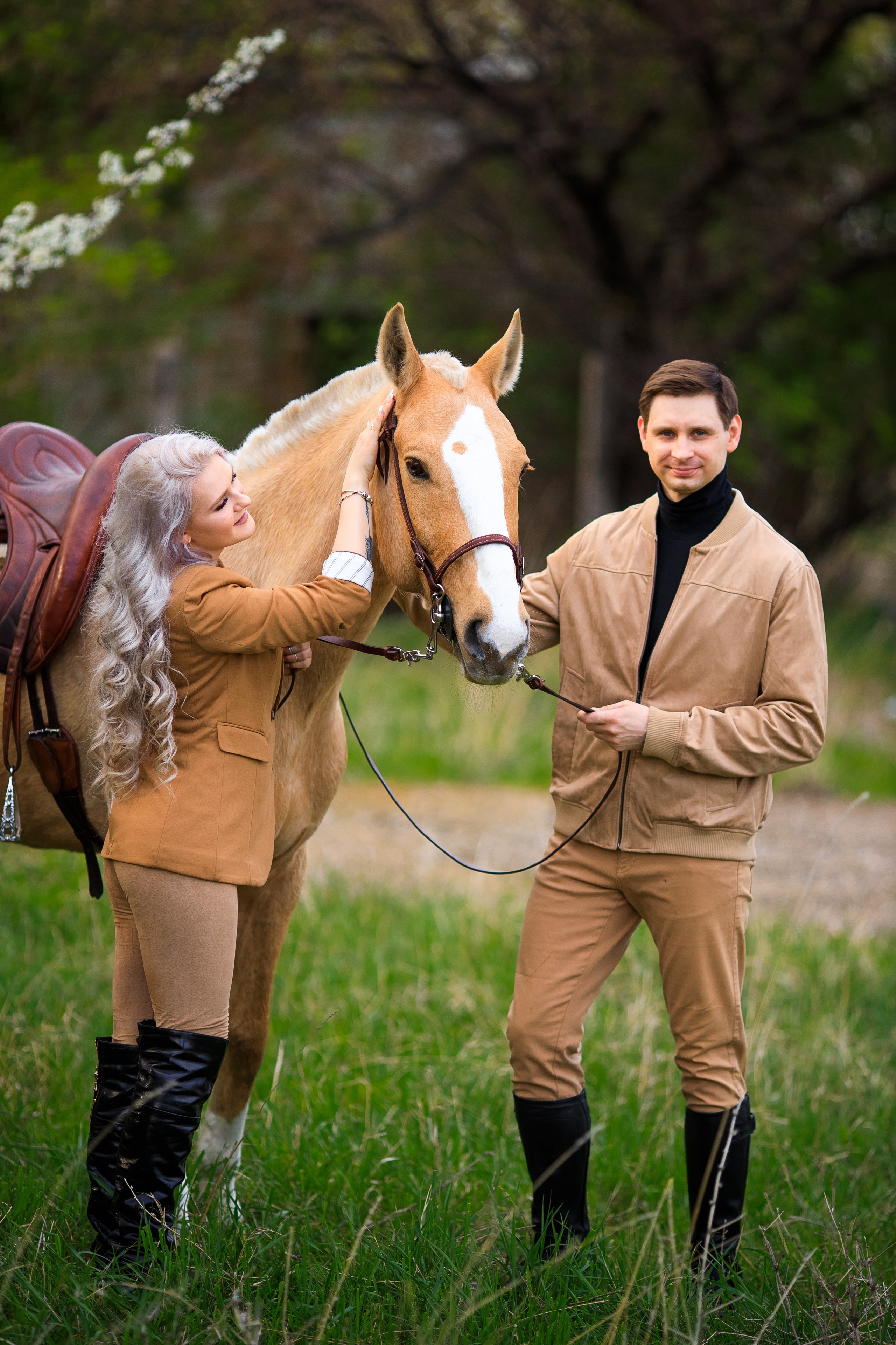 LoveStory с лошадью в Алматы. Свадебный и семейный фотограф в Алматы Алексей Балышев