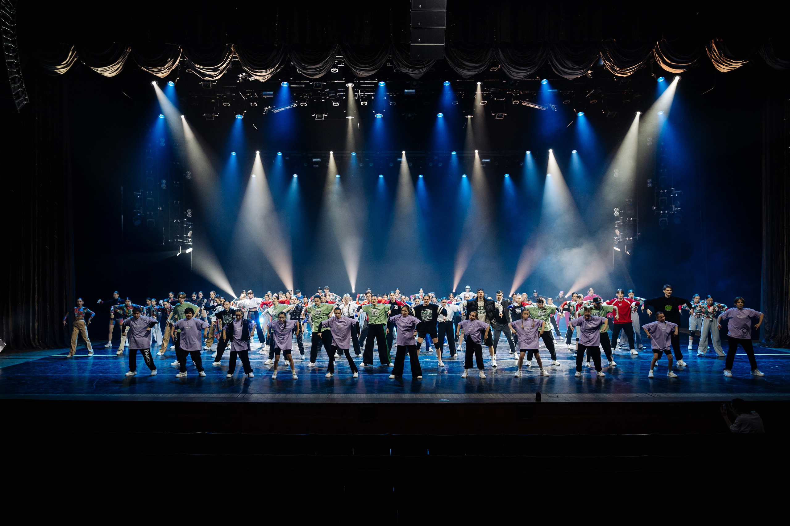 Harleen Joker's dance studio. Репортажный фотограф Красноярск Алекс Чампакхам