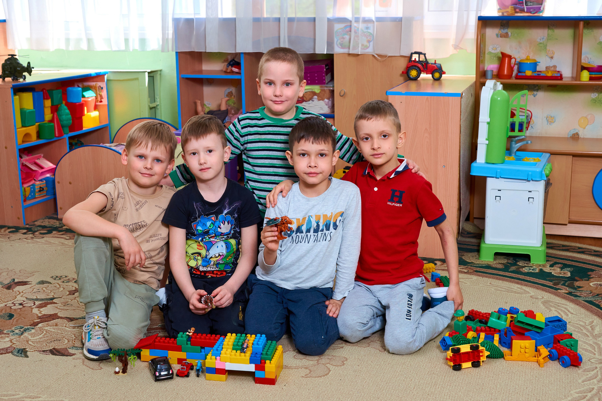 Игры и занятия в группе. Childrenfoto.ru