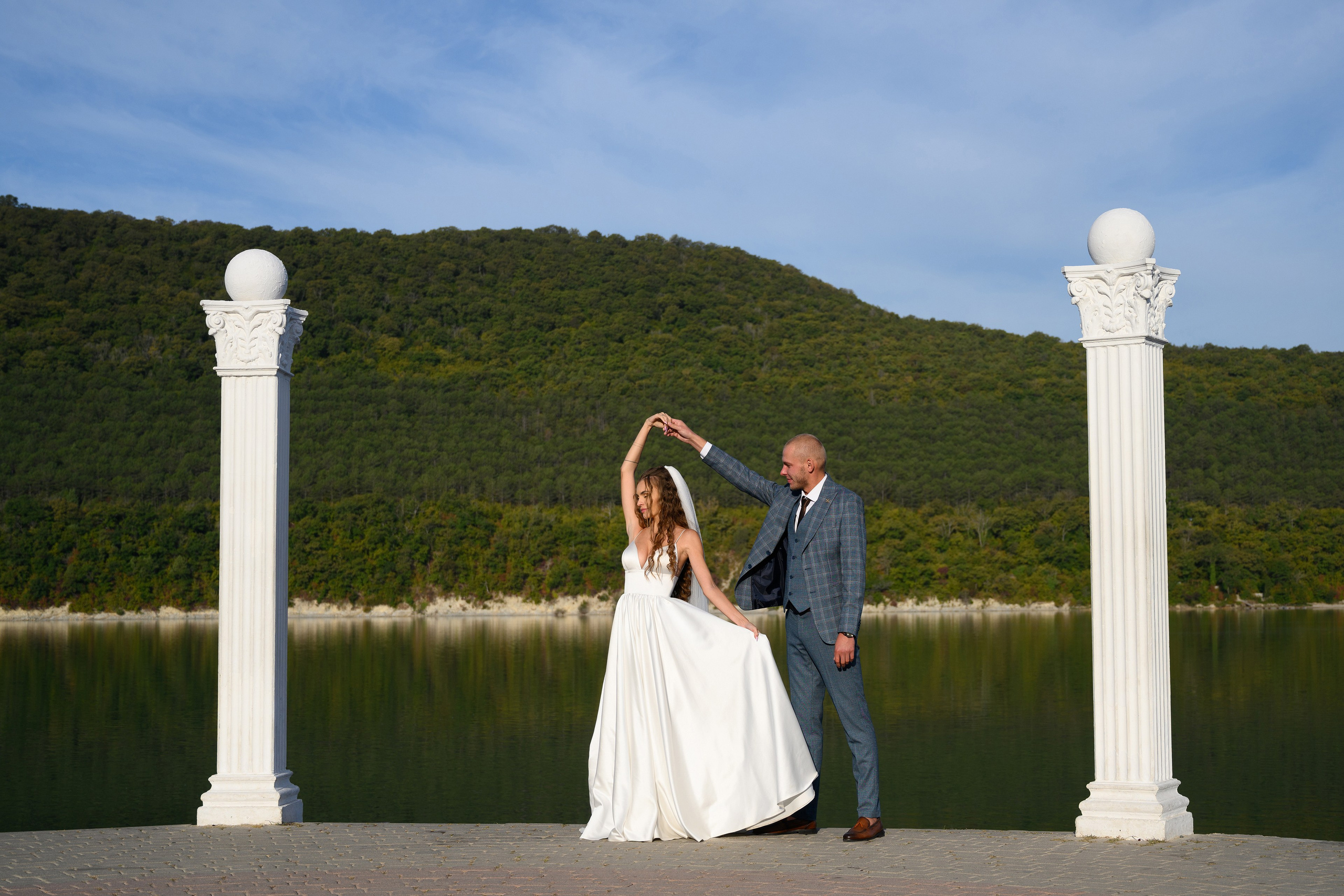Свадебная фотосесия в Абрау-Дюрсо. Свадебный и семейный фотограф в Краснодаре Владимир Курашев