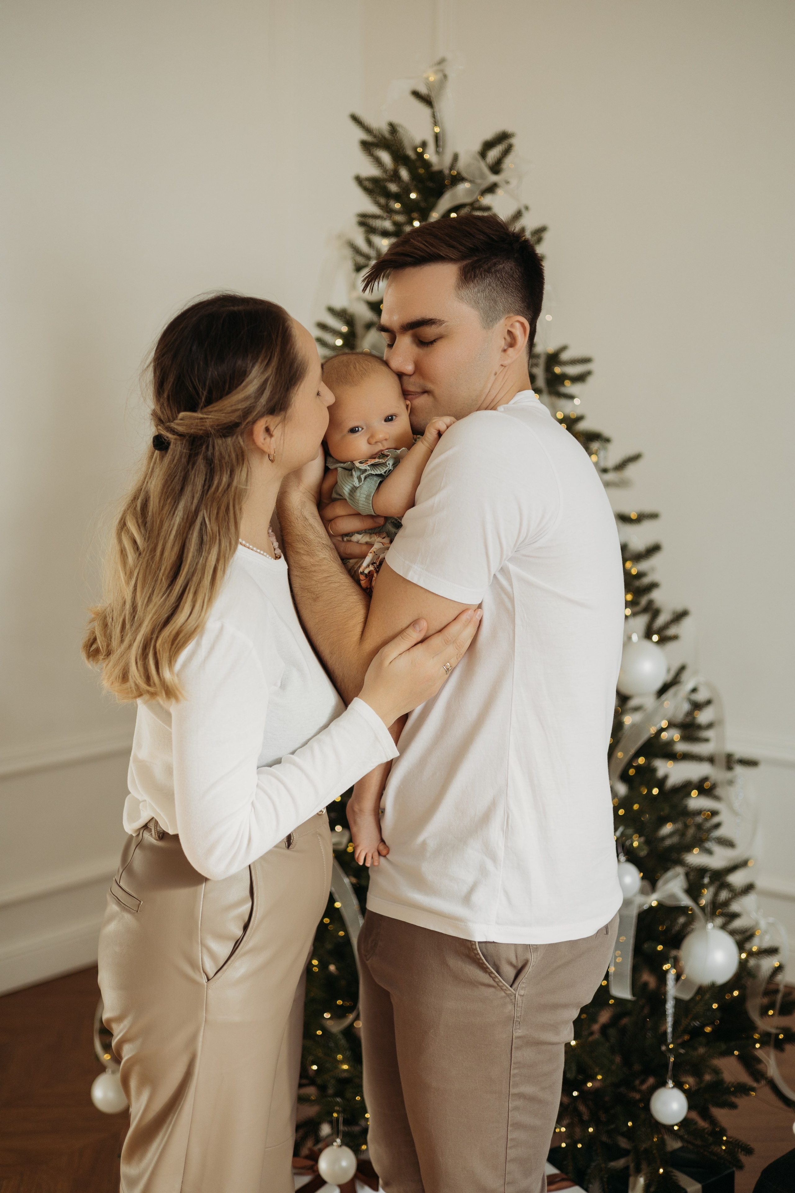 Семейная с малышкой. Самый теплый фотограф в Краснодаре Рябоконь Ксения