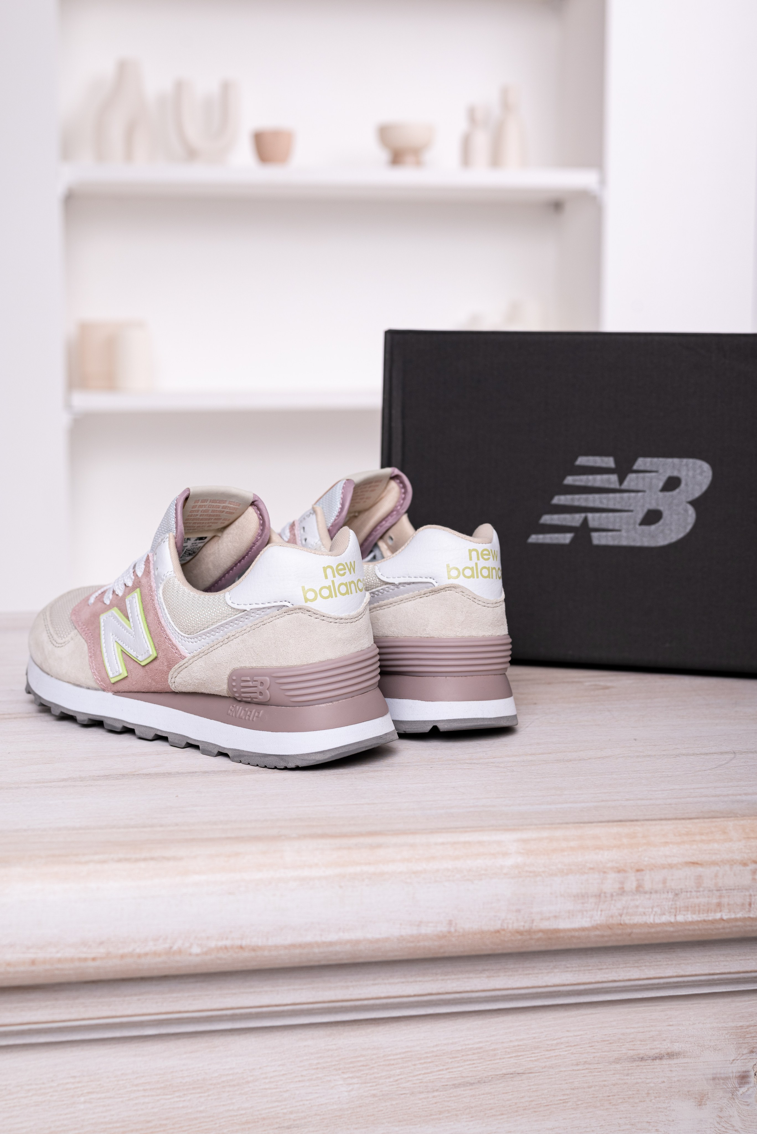 Кроссовки. Предметный фотограф, фото для маркетплейсов Пятигорск, КМВ