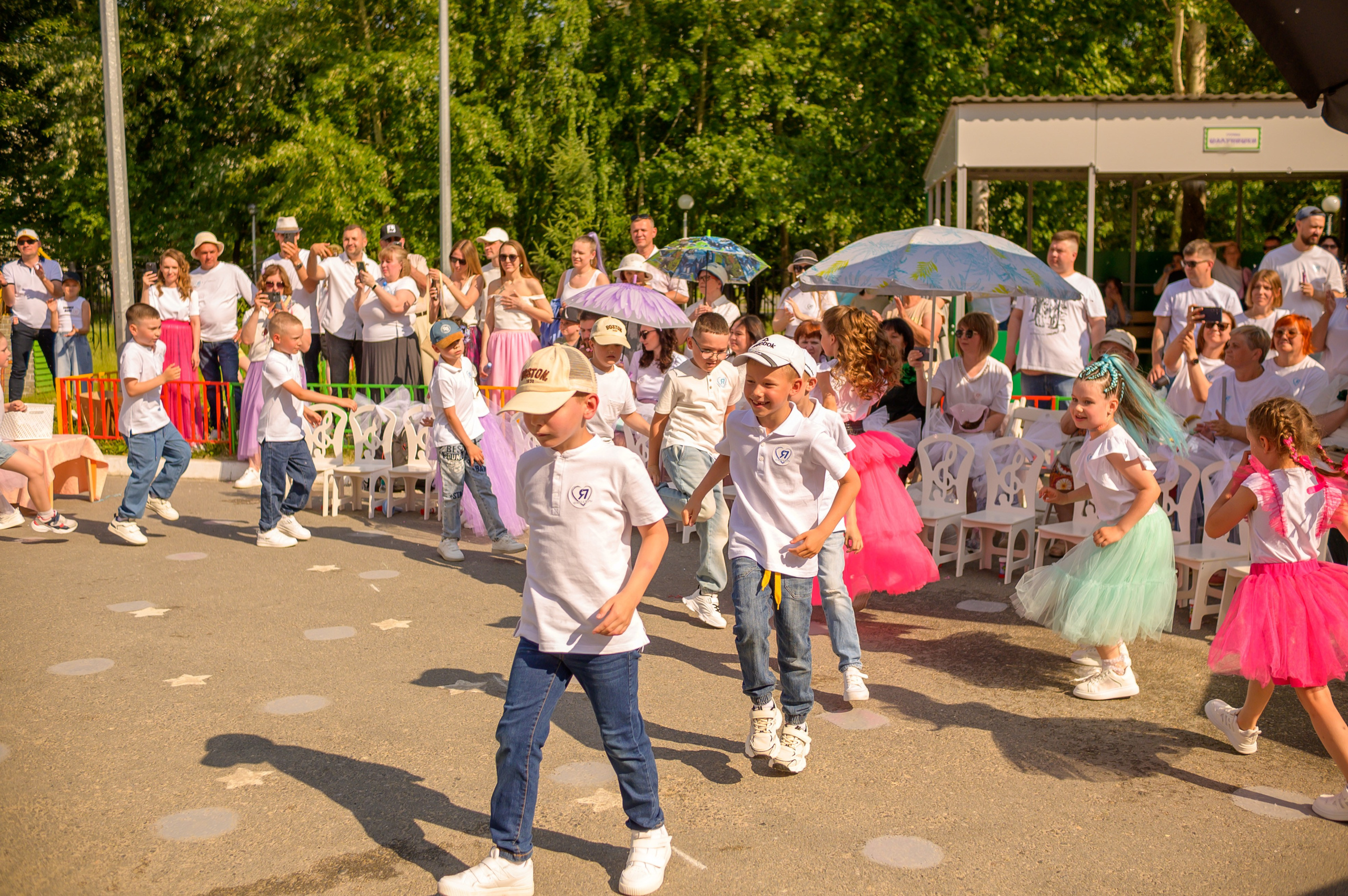 Репортаж выпускного группа «Фантазёры» 3 садик. Фотограф новорожденных, семейный детский в Тюмени Татьяна Морозова