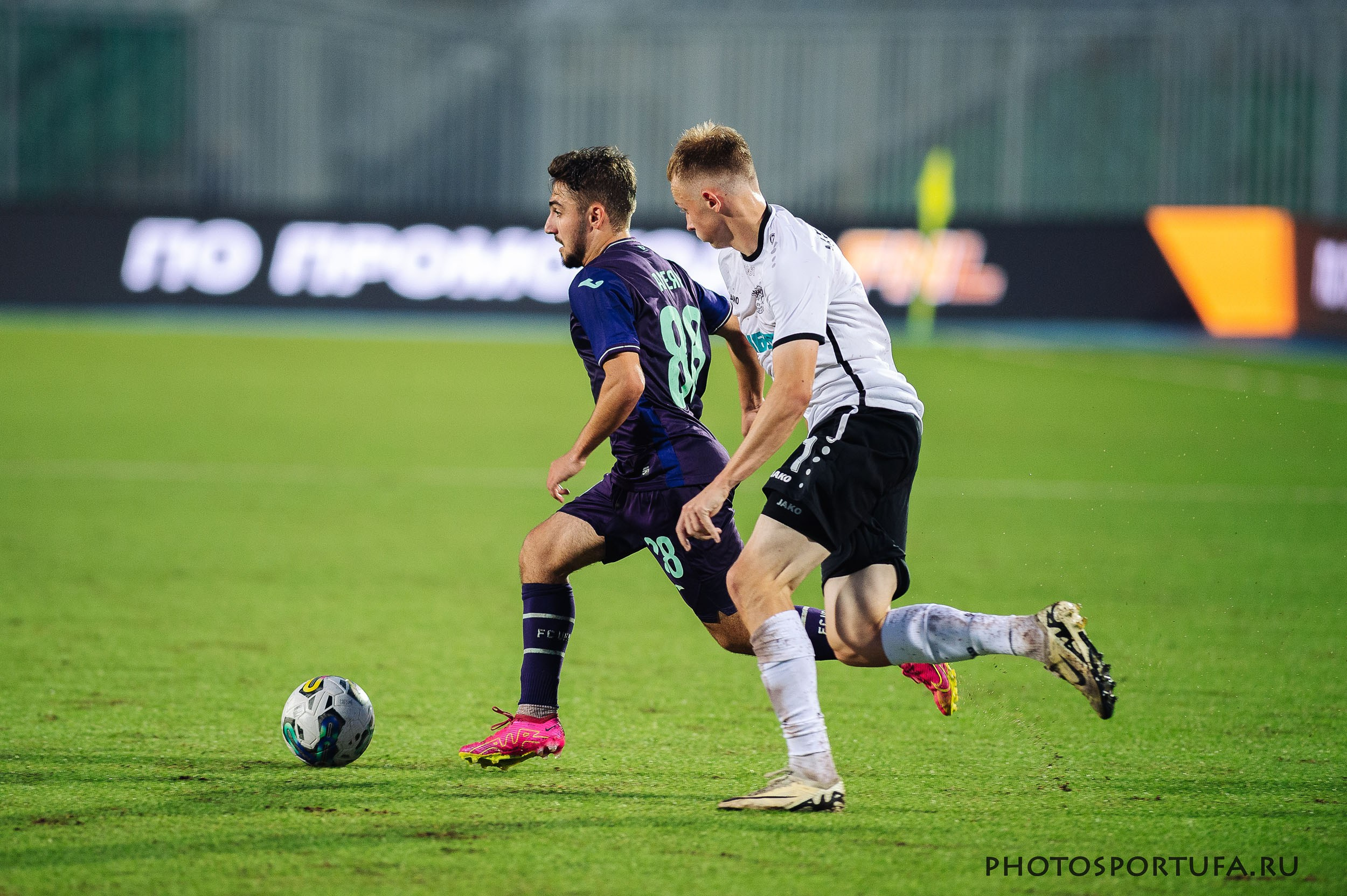 Россия — МЕЛБЕТ — Первая Лига. 4 -й тур «ФК УФА» — ФК «Тюмень». Спортивный фотограф в Уфе Евгений Буров