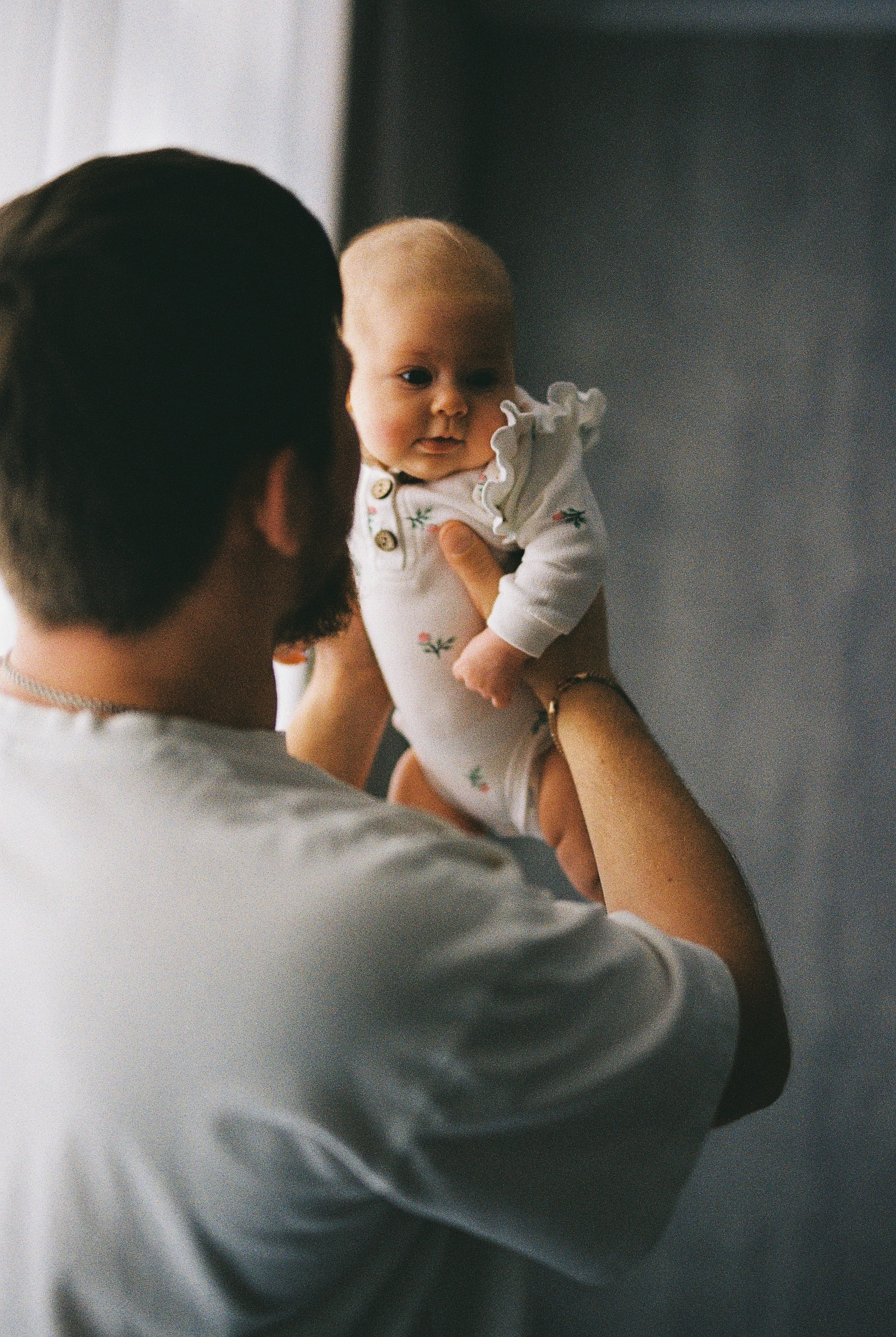 Галина, Денис и их дочка (35 мм). Фотограф в Екатеринбурге и Москве, Анна