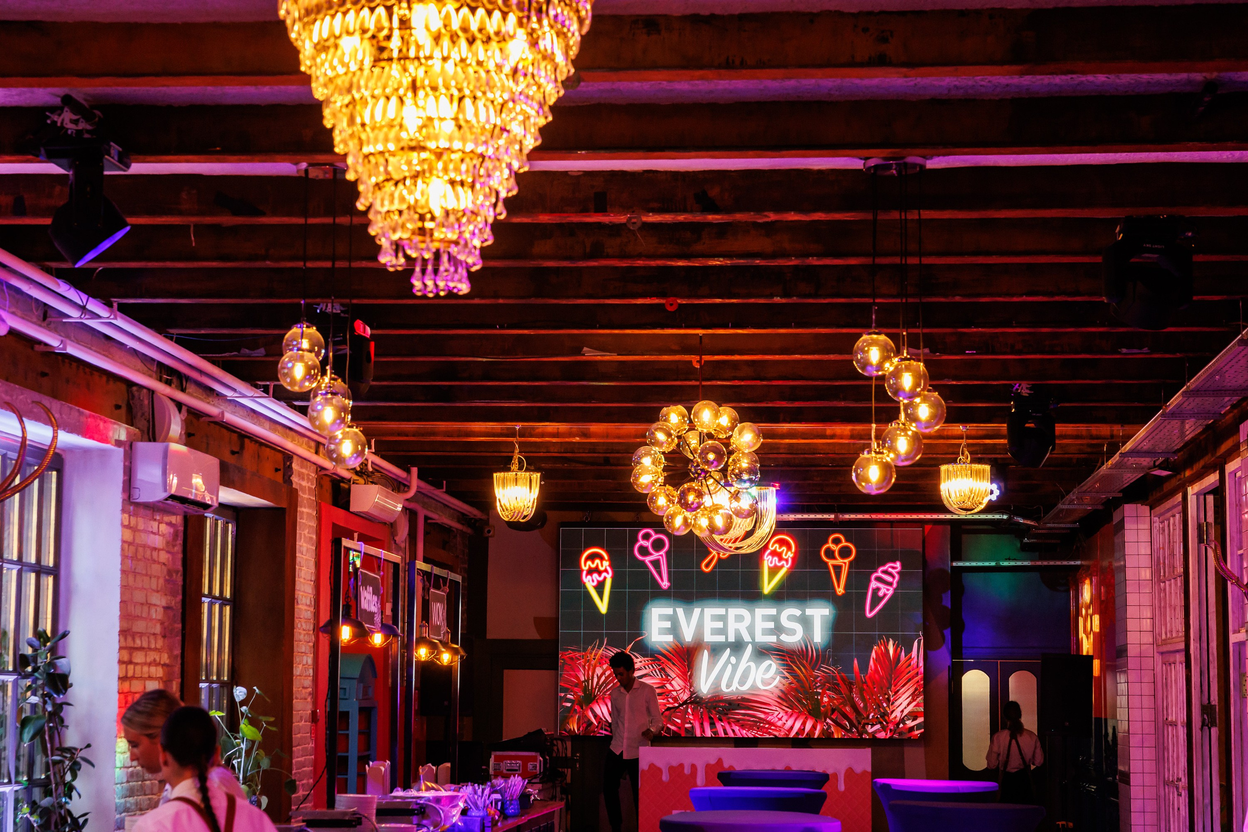 EVEREST VIBE good vibes only 16.08.2023. EVEREST PHOTO REPORT