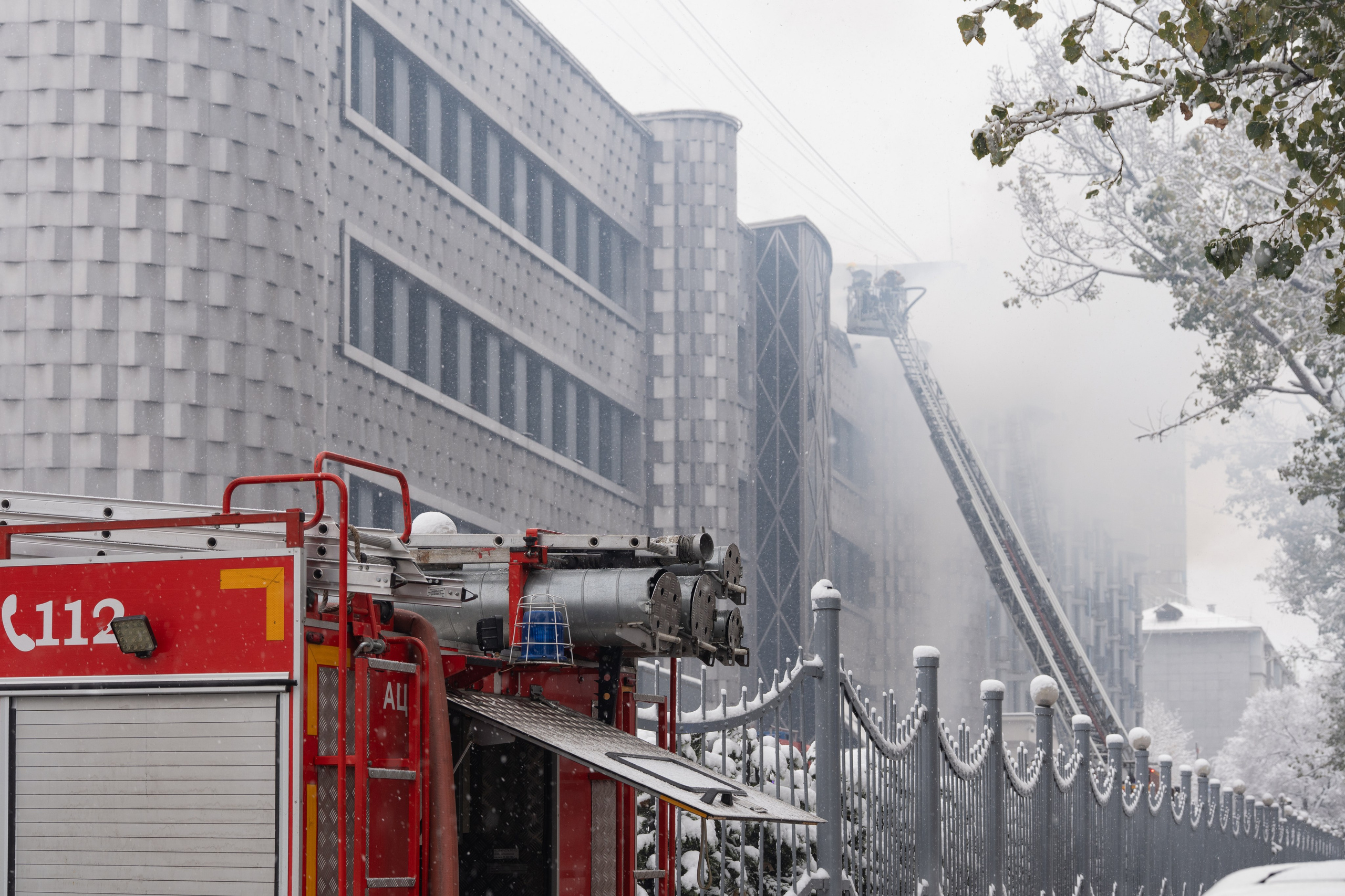 Тушение Пожара. Сайт Алматинского НЮ АРТ, будуар и фэшн фотографа Дениса Карпенко