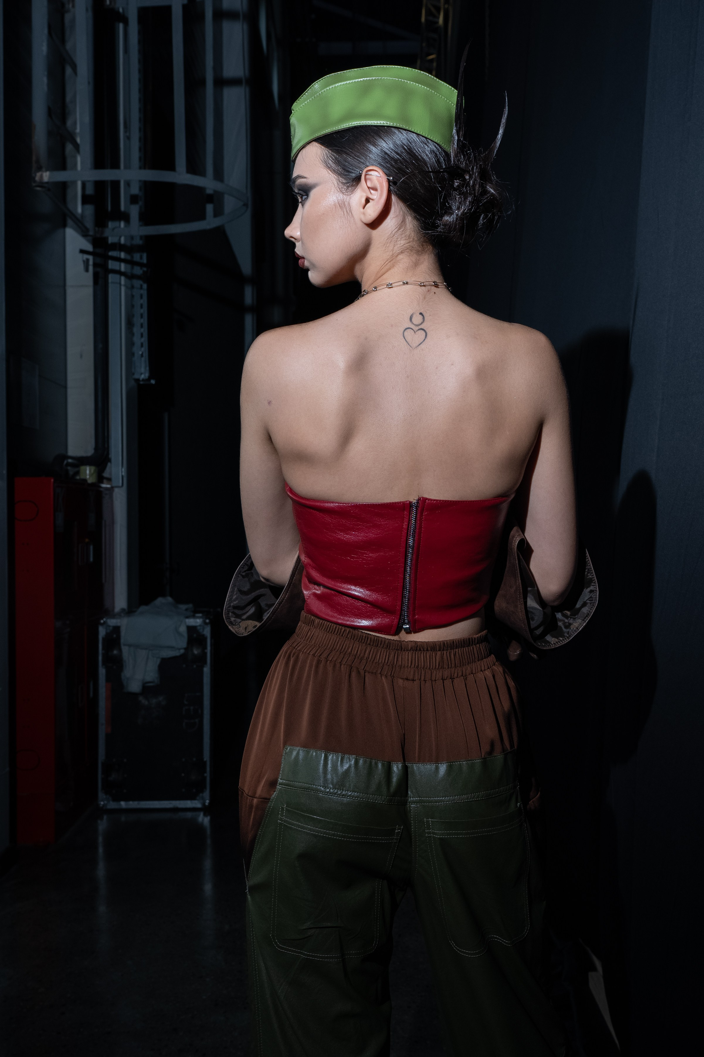 Visa Fashion week Almaty Backstage Day 3. Сайт Алматинского НЮ АРТ, будуар и фэшн фотографа Дениса Карпенко