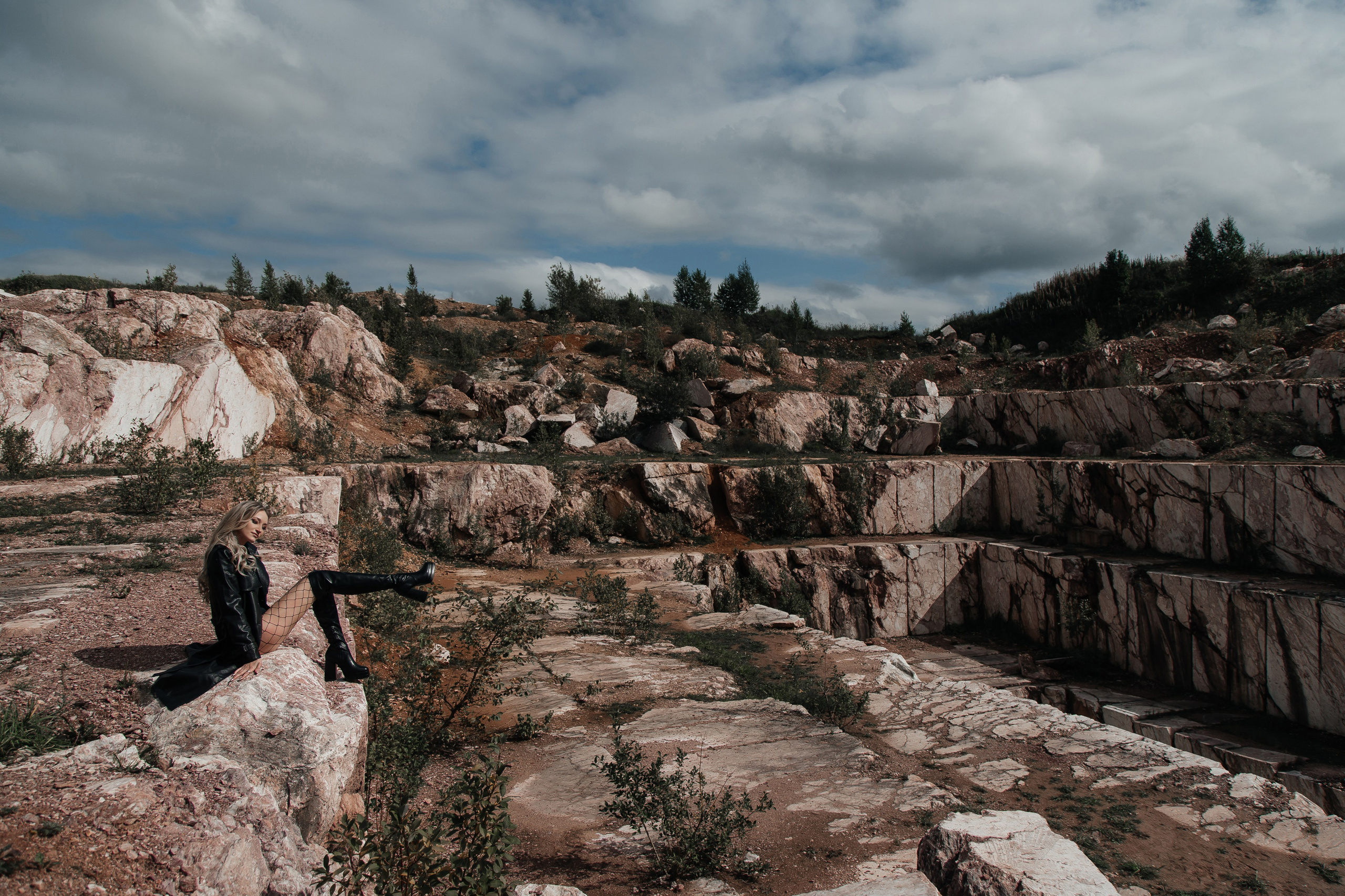 ФОТОСЕССИЯ КО ДНЮ РОЖДЕНИЯ НА МРАМОРНОМ КАРЬЕРЕ. Фотограф в Киселёвске Татьяна Трухалева