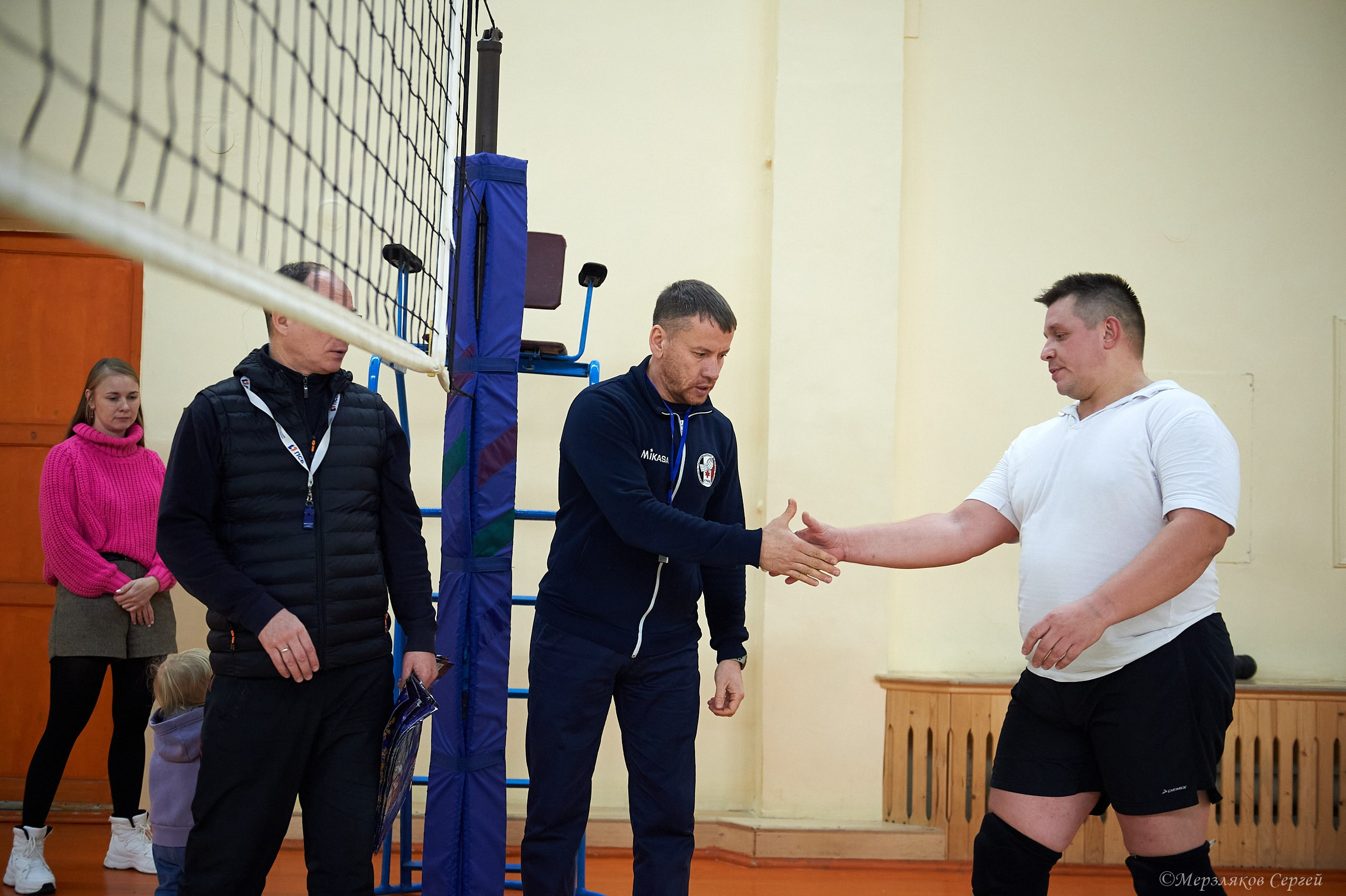 Новогодний турнир по волейболу. Ижевск. 15.12.2023. Спортивный репортажный фотограф в Ижевске Сергей Мерзляков