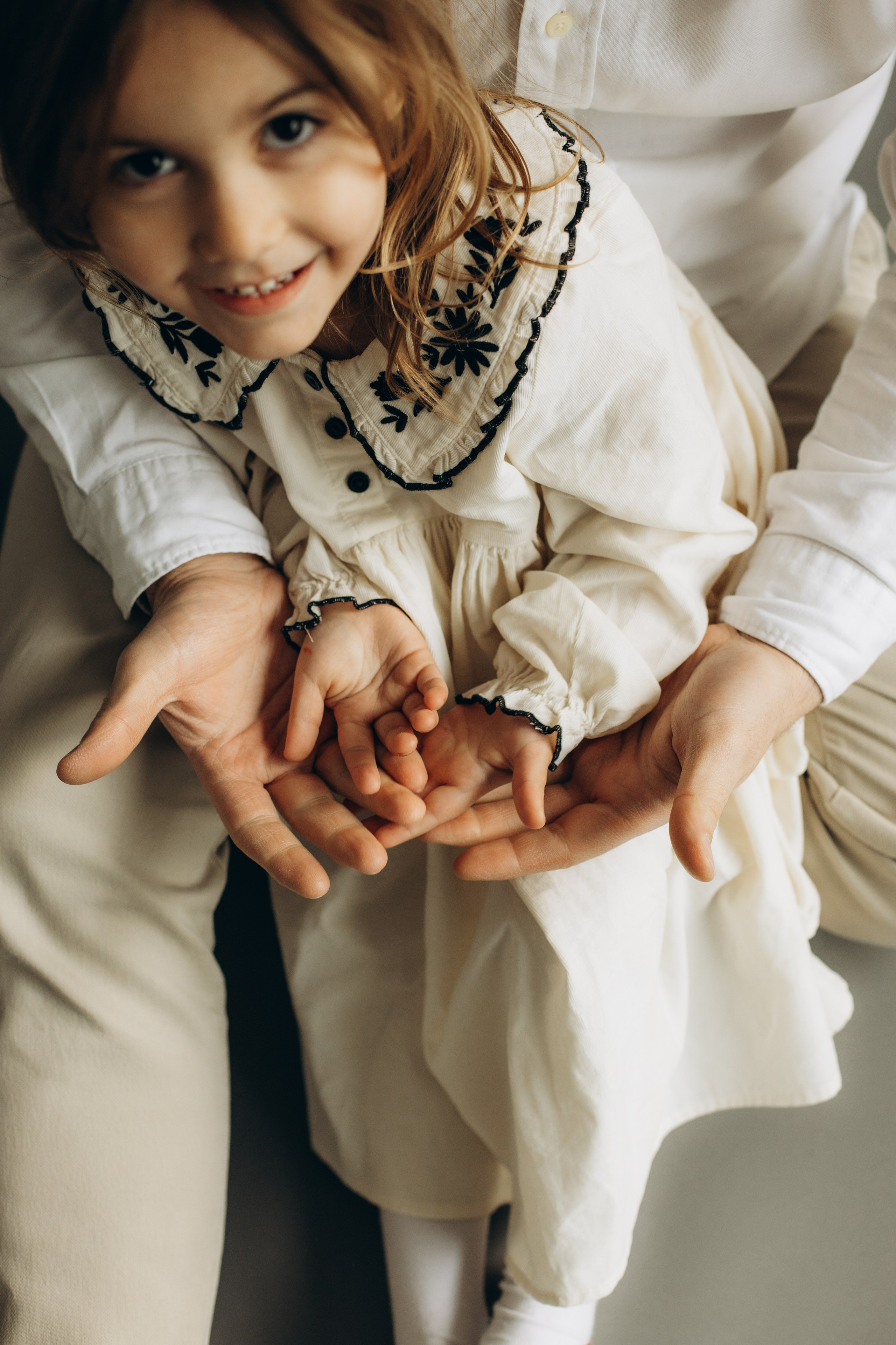 Babybauch-Shooting im Studio. Fotografin in Erlangen, Nürnberg und Umgebung
