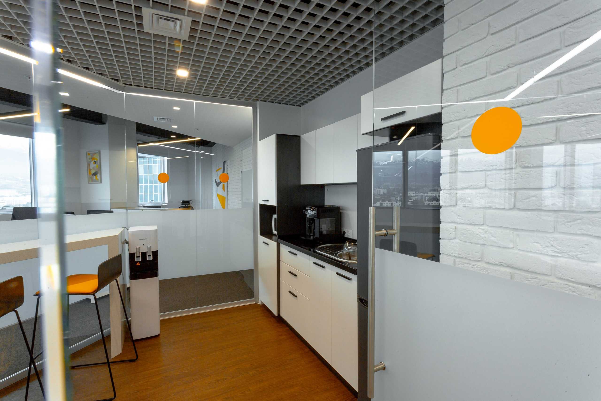 Mercure space. Репортажный фотограф в Алмате Чумаков Георгий