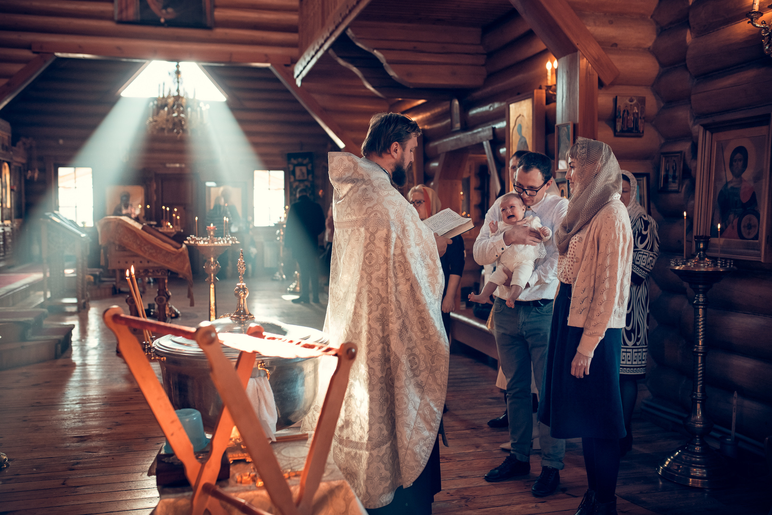 Крещение Александры в Храме Владимира Равноапостольного в Сартаково. Екатерина Крапивина фотограф церковных Таинств в Нижний Новгороде