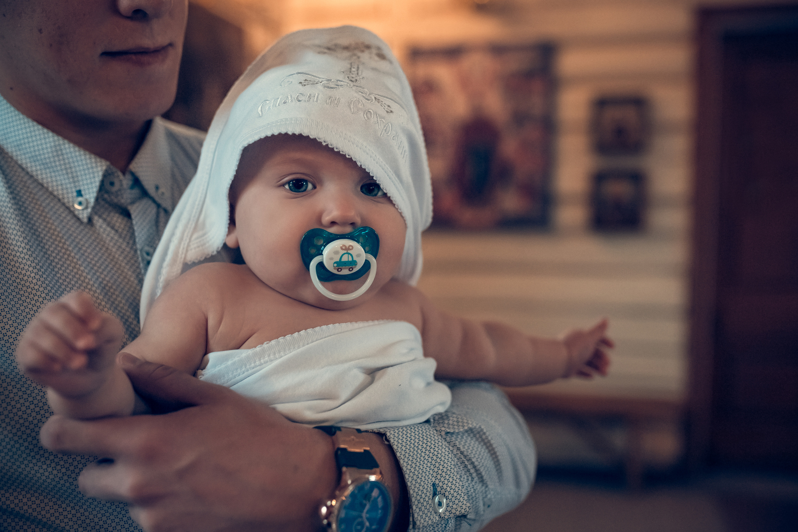 Крещение близнецов Артемия и Тимофея в храме Тихвинской иконы Божией Матери. Екатерина Крапивина фотограф церковных Таинств в Нижний Новгороде