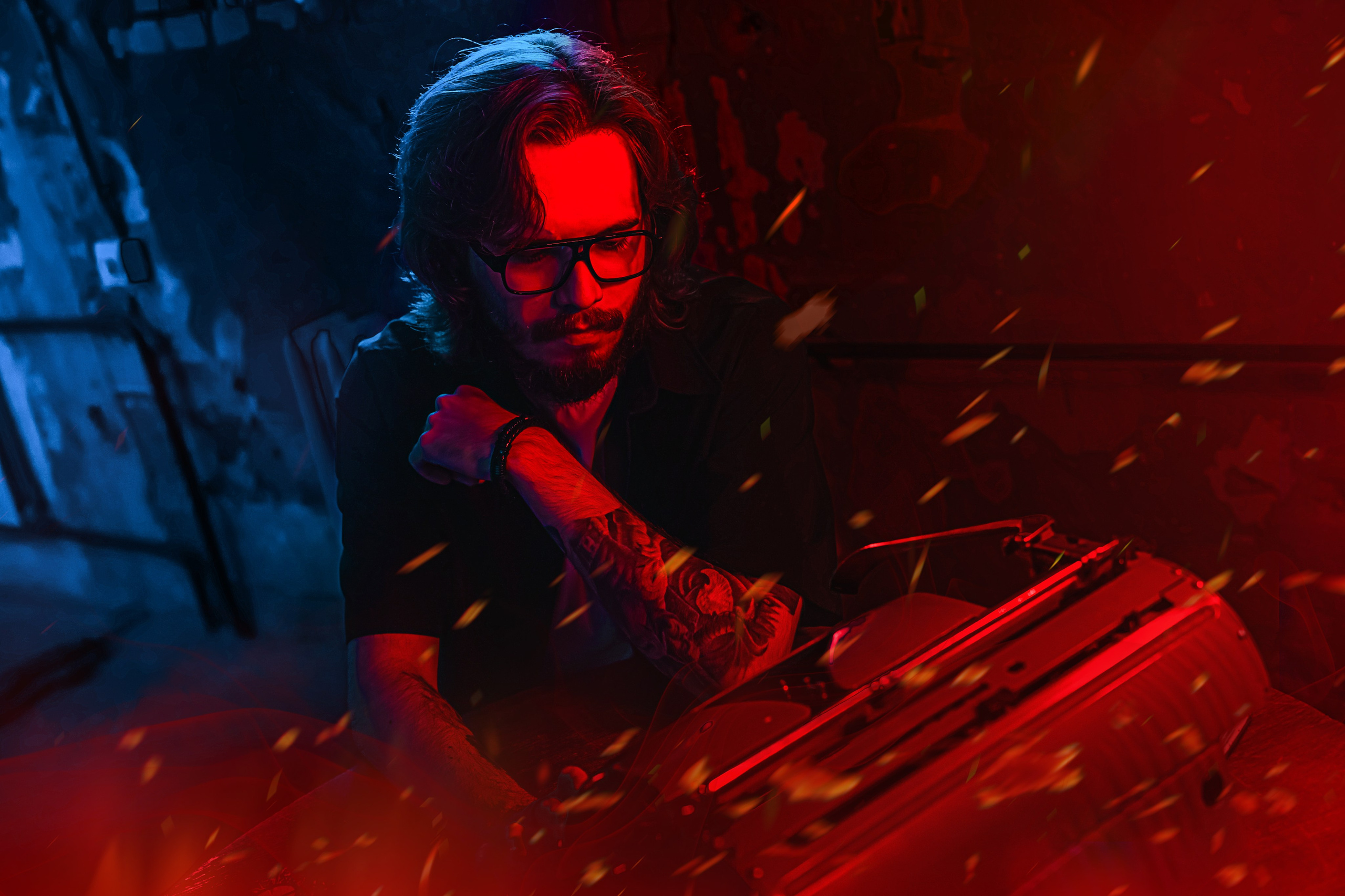 Мрак в неоновых лучах. Репортажный фотограф Анастасия Рубцова