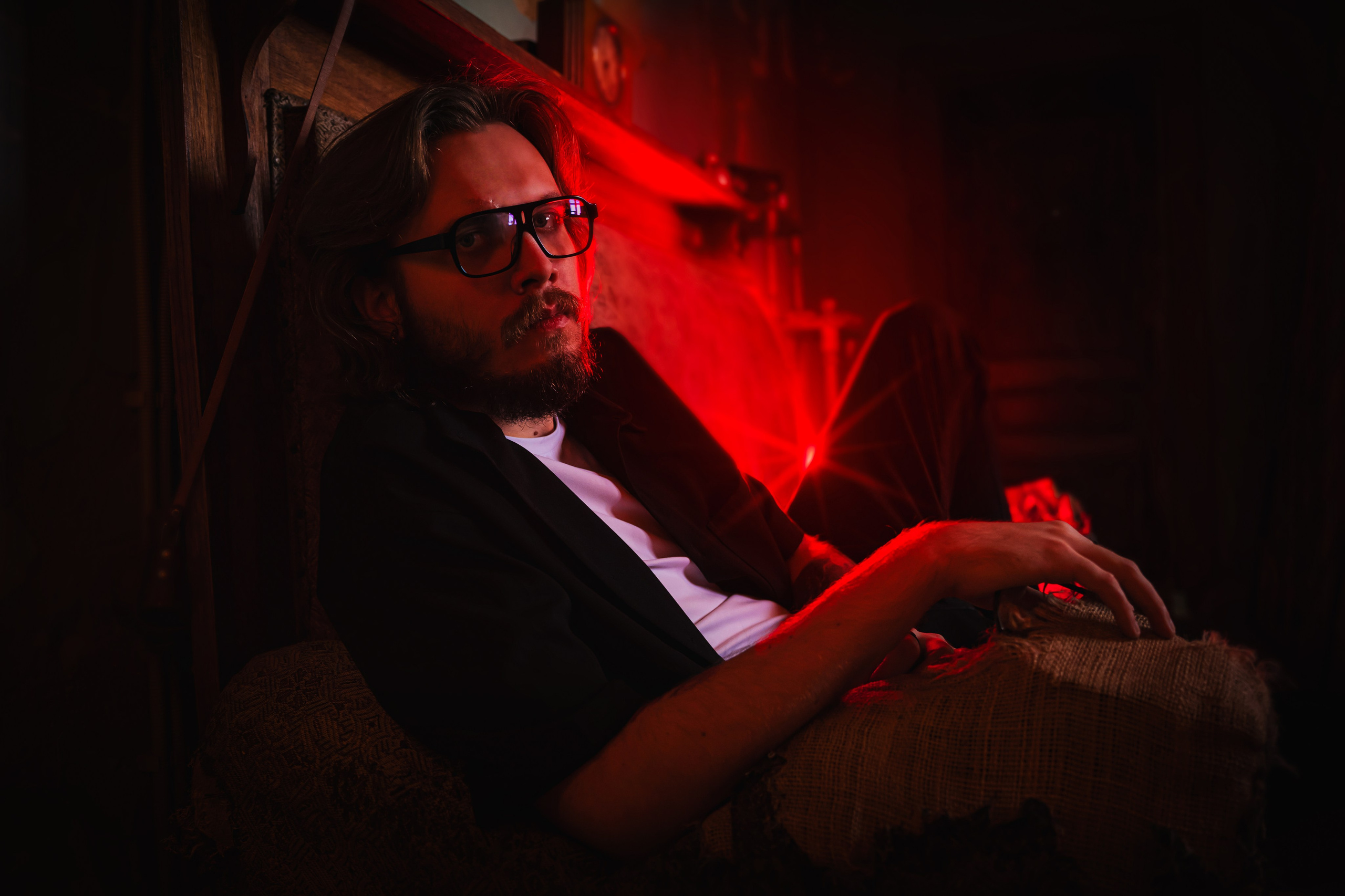 Мрак в неоновых лучах. Репортажный фотограф Анастасия Рубцова