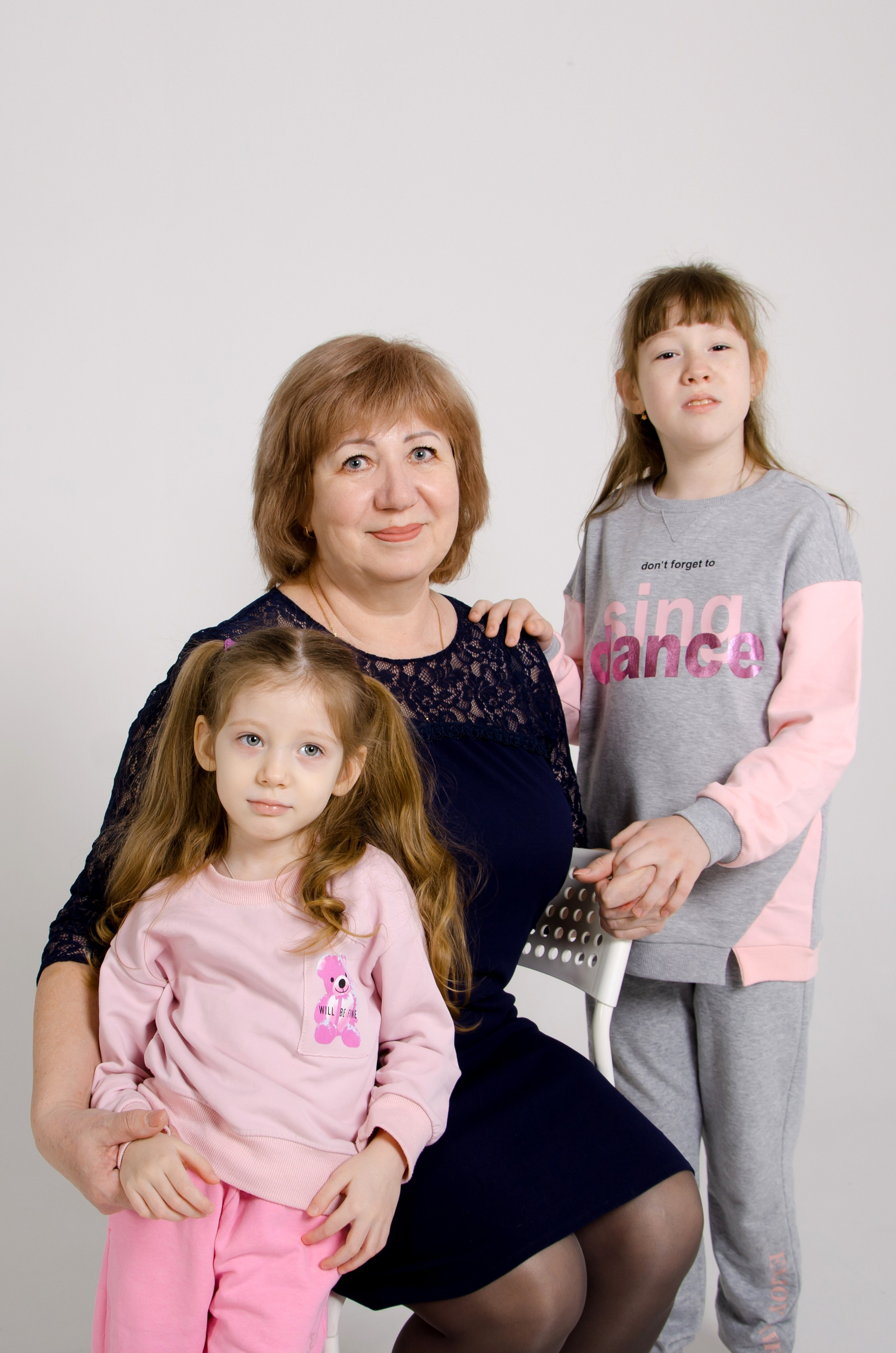 Фотограф Алексей Акуленко, семейная фотосессия. «Окна» интерьерная фотостудия, г. Юрга