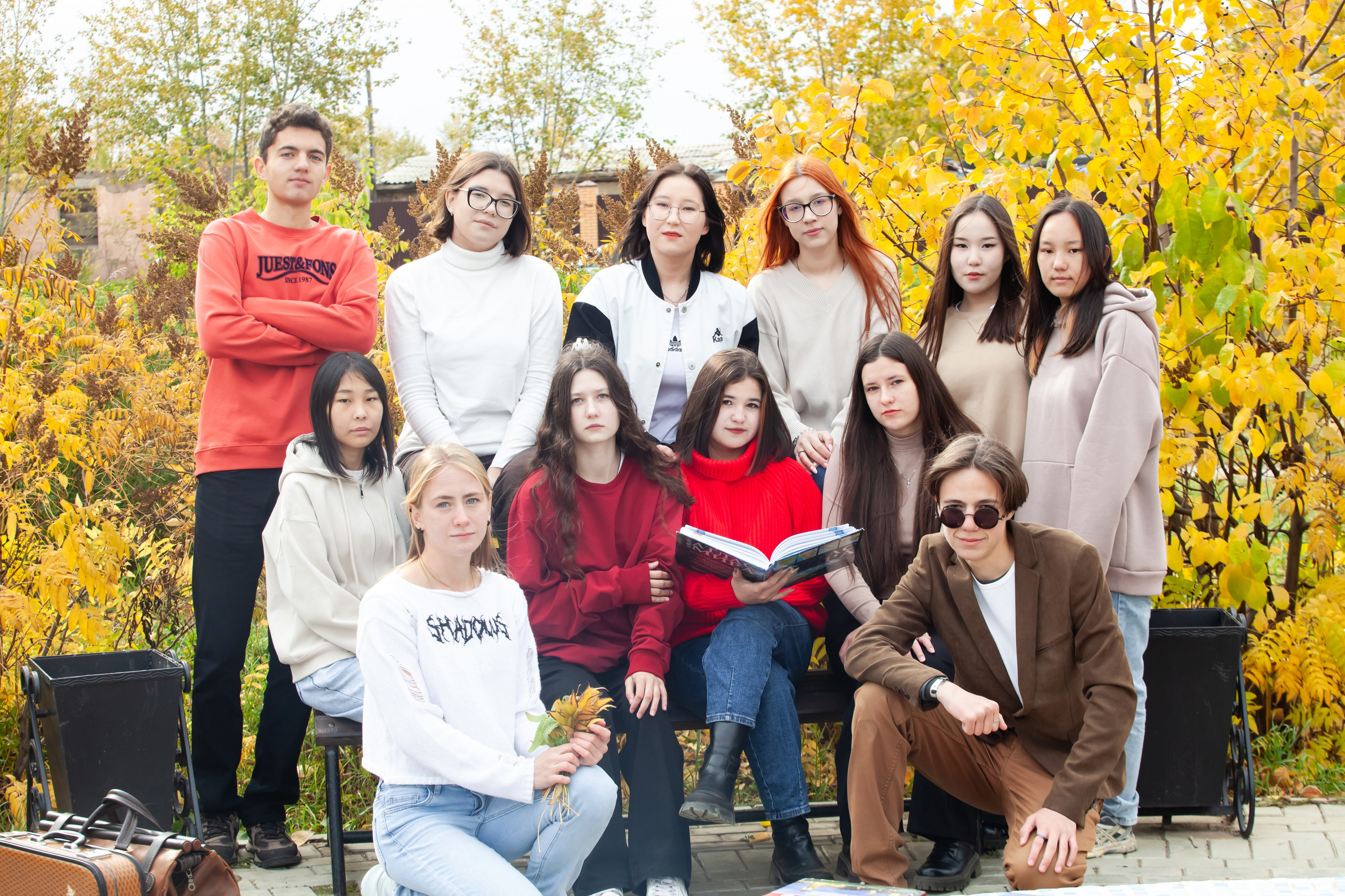 Школьники и детсадовцы (осень). Фотограф Бурятия. Печать фотокниг