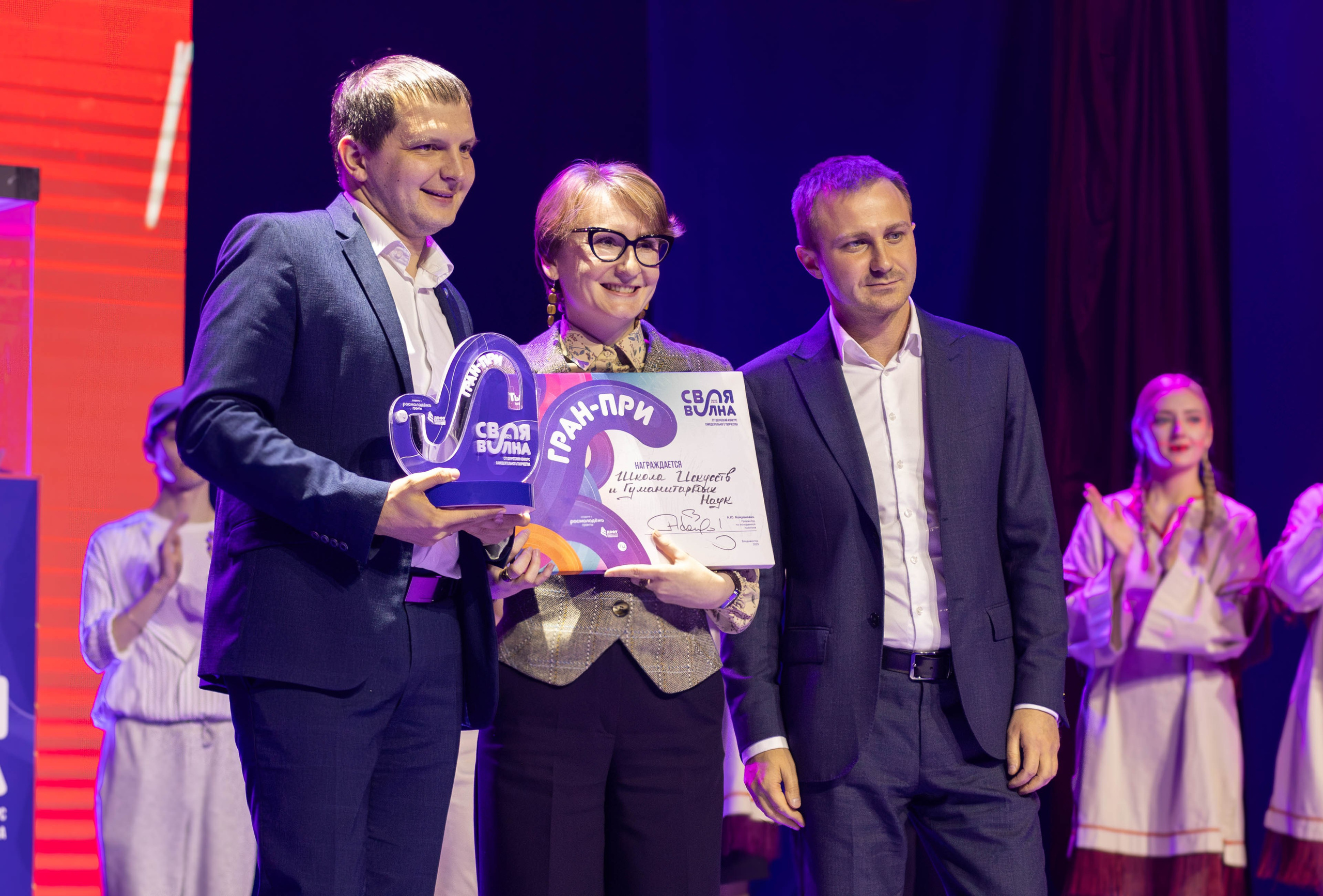 «СВОЯ ВОЛНА» ДВФУ 2025. Репортажный фотограф во Владивостоке Анастасия Кострова