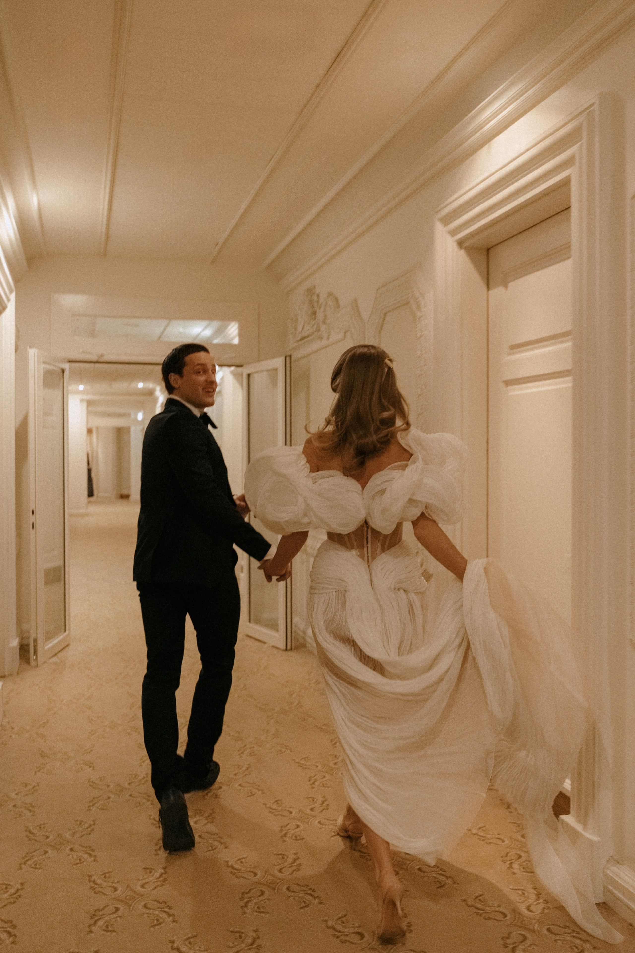 Свадебная фотосъемка в отеле Савой. Свадебный фотограф Москва