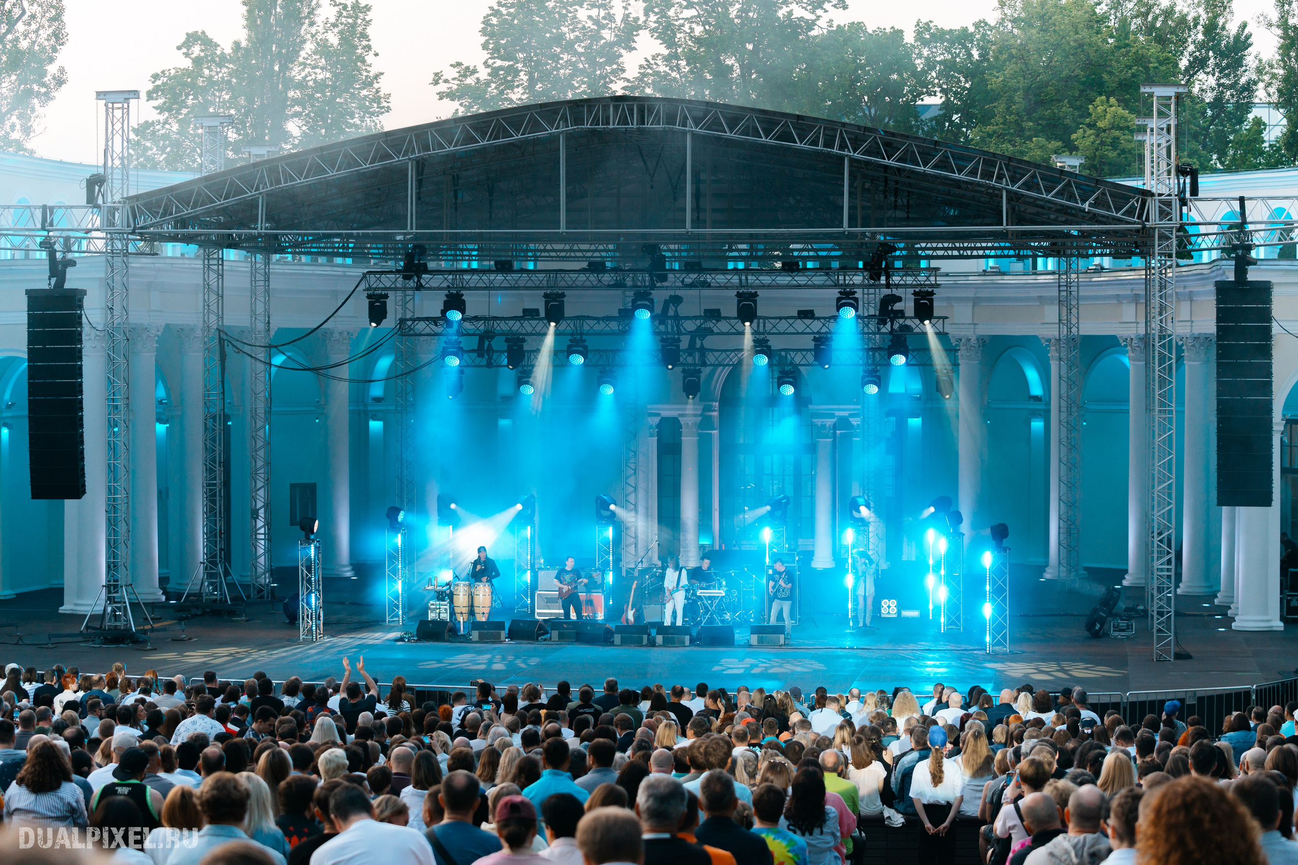 Чиж & Co. Магия музыки в кадре: Концертная Фотография