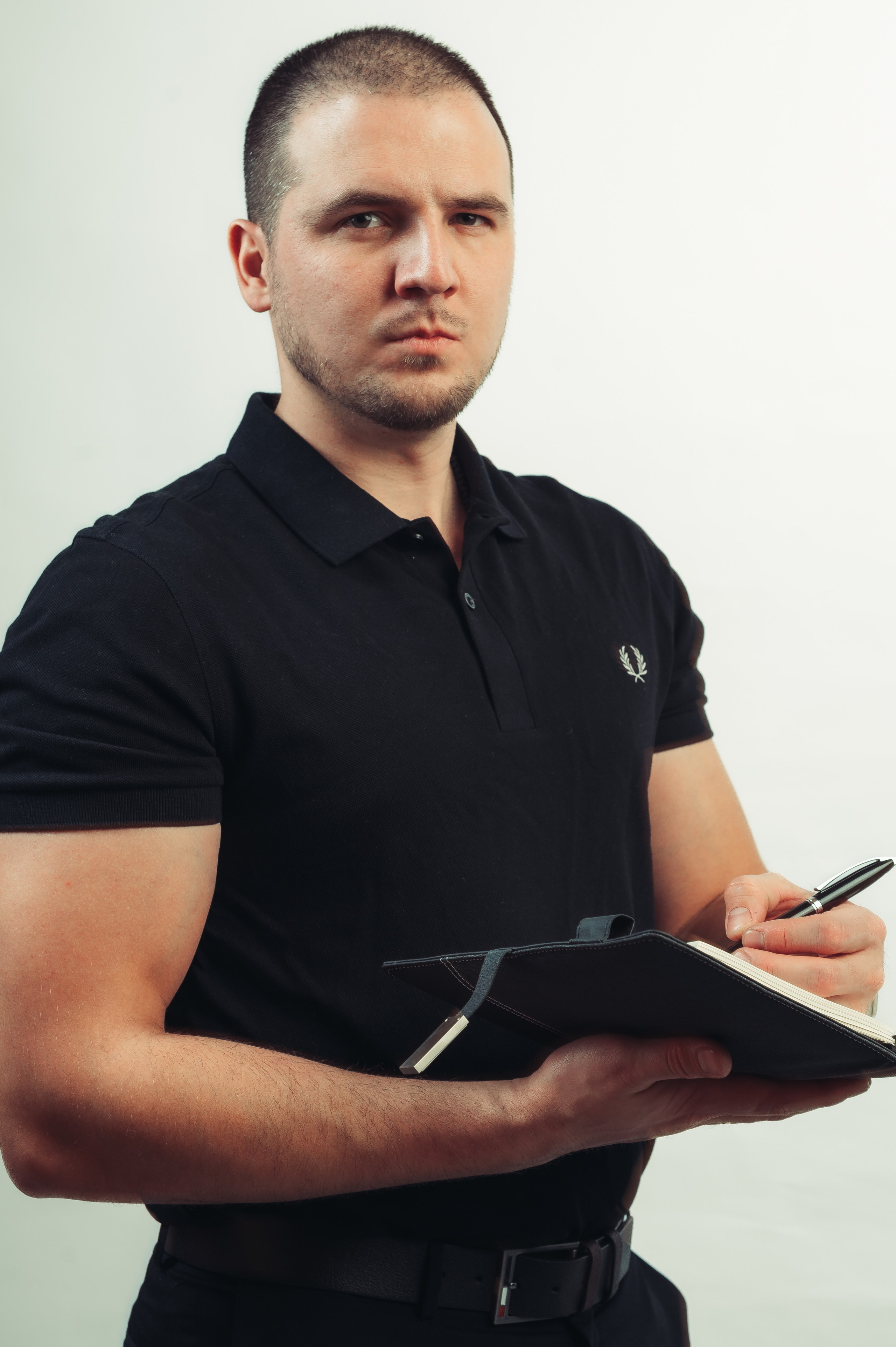 Никита Пустовалов — портретная съёмка. Иван Кубик — фотограф и видеограф