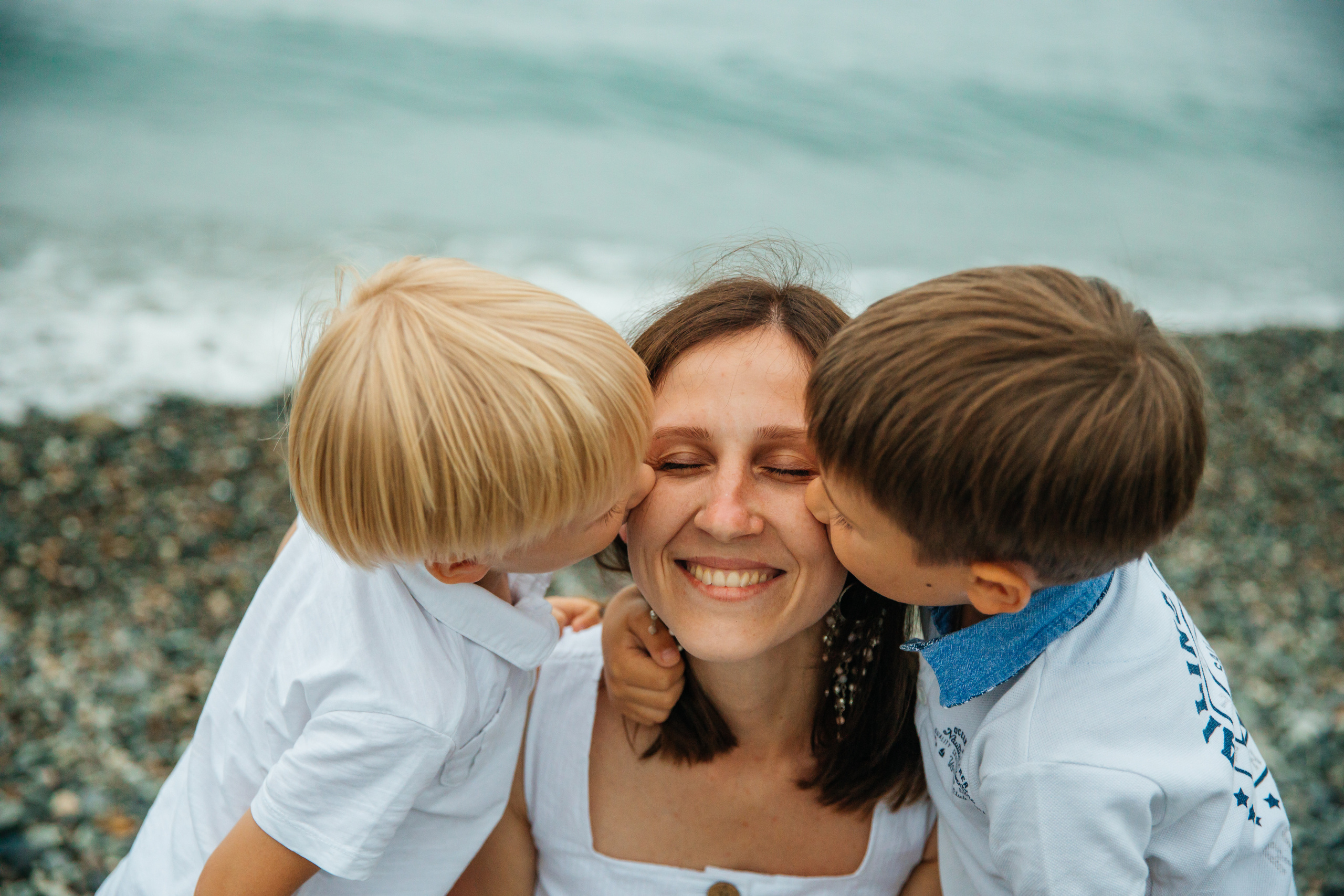 Дмитрий, Влада и дети у моря. Фотограф в Сочи. Свадебная видеосъемка Сочи