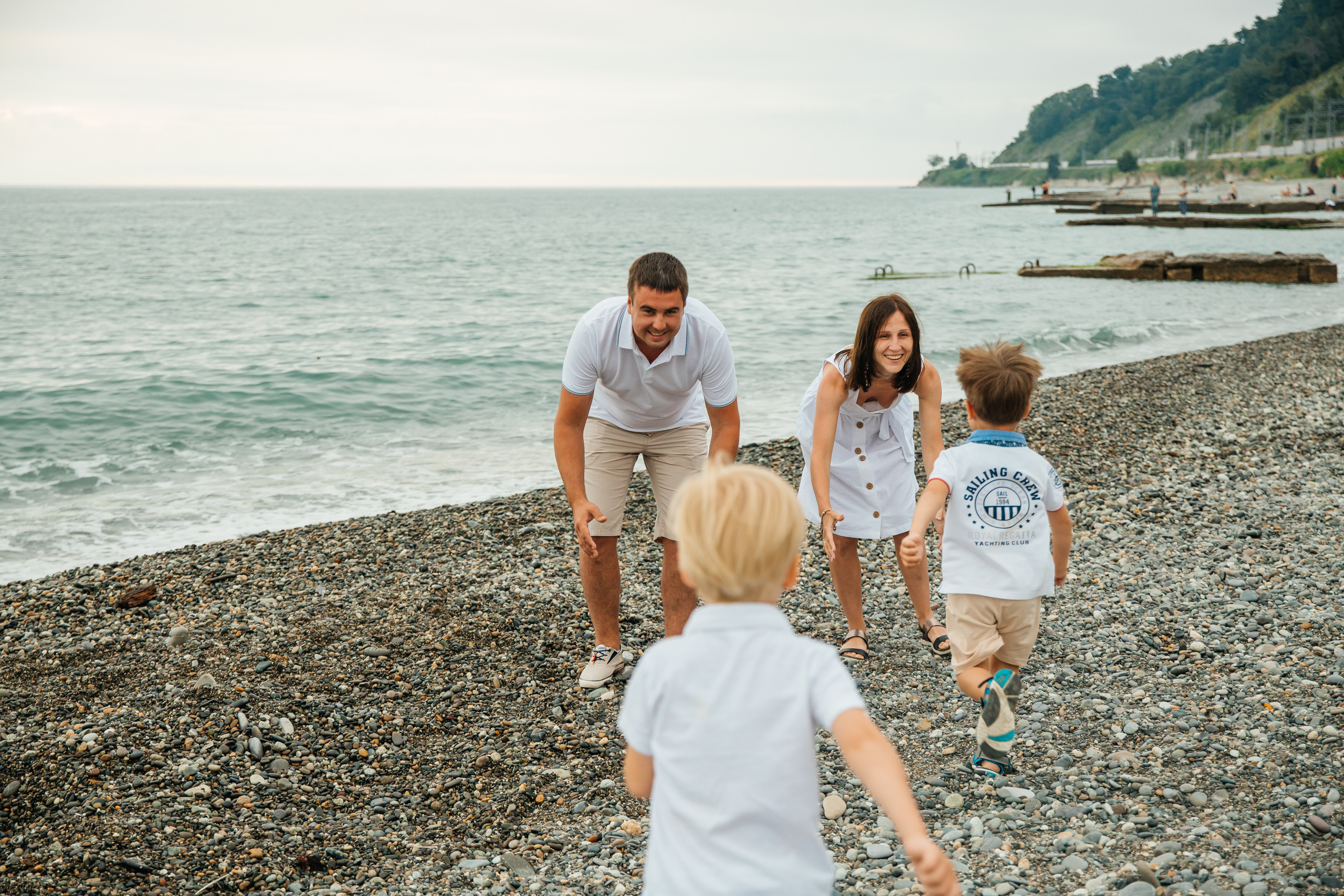 Дмитрий, Влада и дети у моря. Фотограф в Сочи. Свадебная видеосъемка Сочи