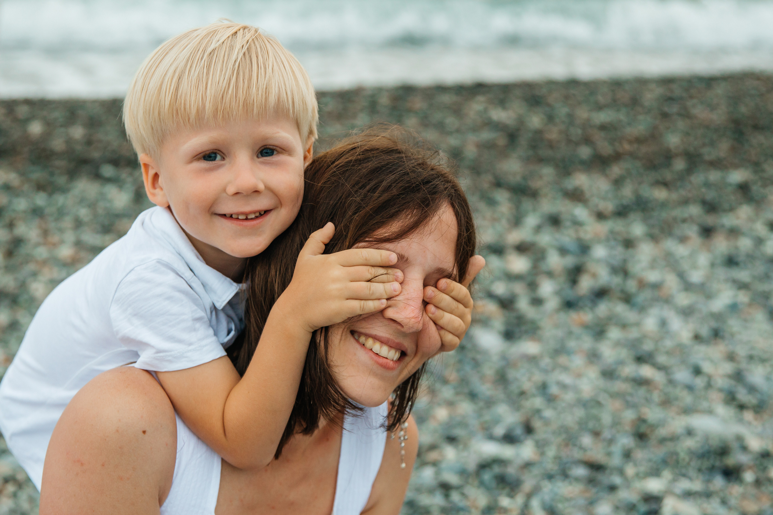 Дмитрий, Влада и дети у моря. Фотограф в Сочи. Свадебная видеосъемка Сочи