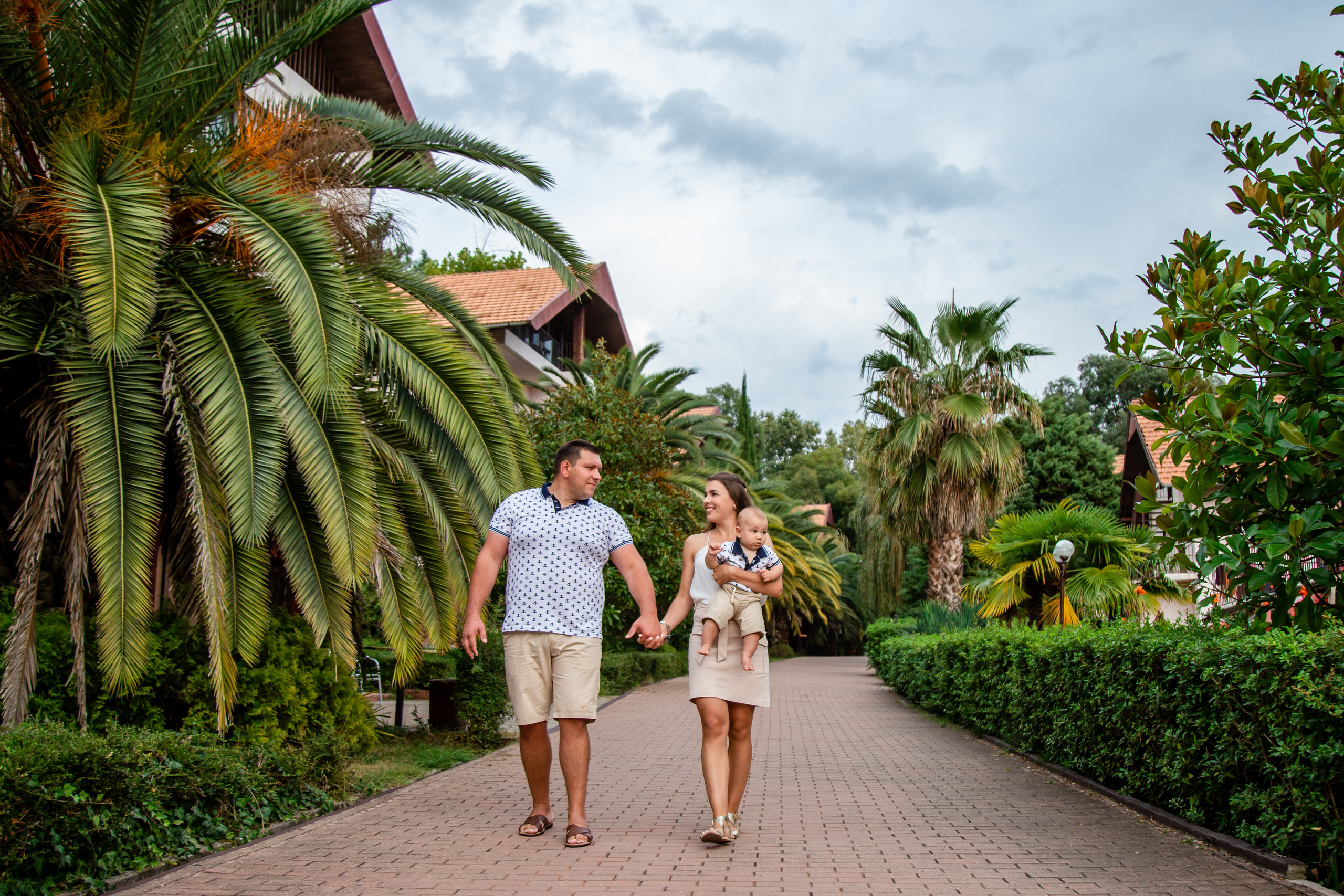 Светлана, Семен и Мирон в Лоо. Фотограф в Сочи. Свадебная видеосъемка Сочи
