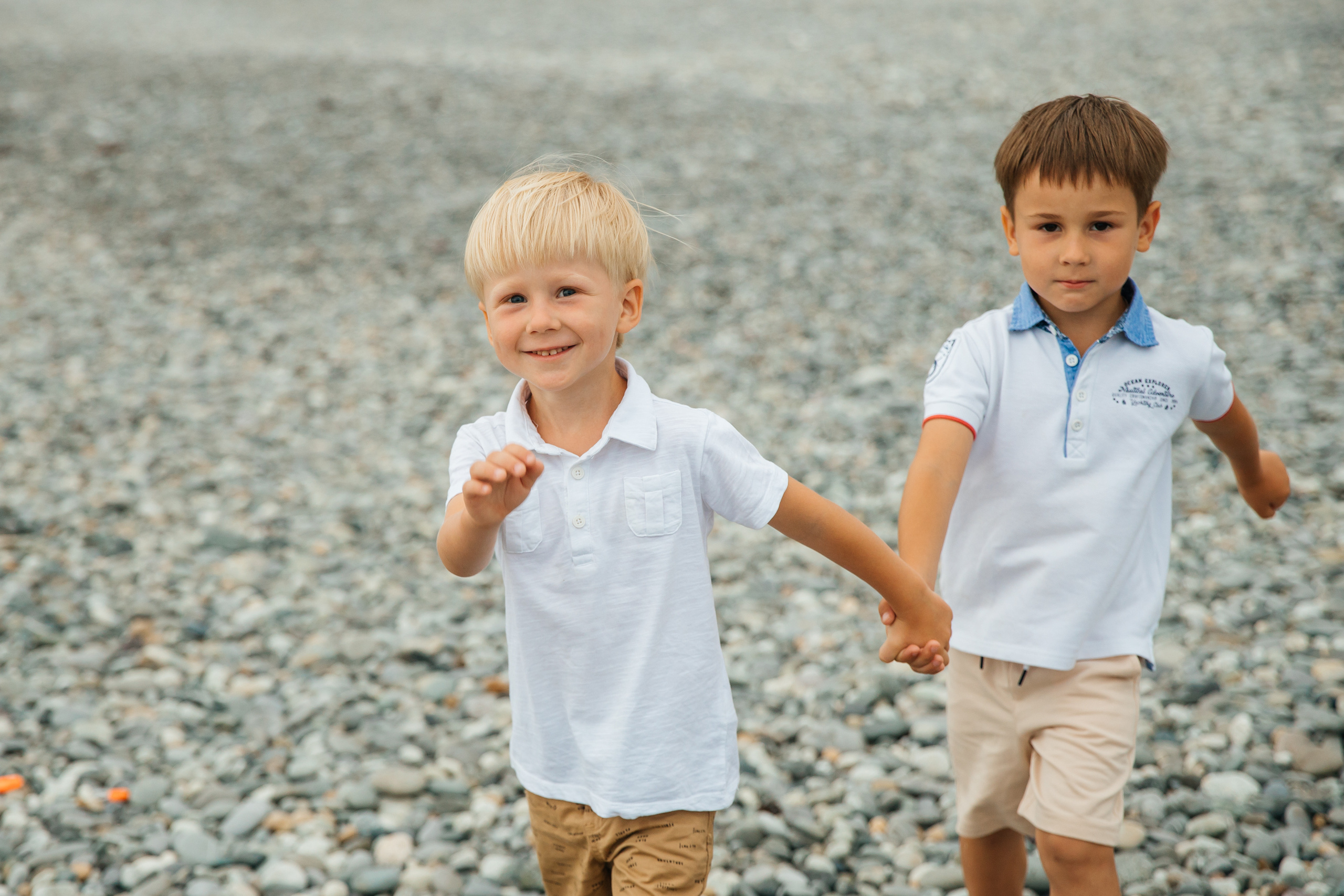 Дмитрий, Влада и дети у моря. Фотограф в Сочи. Свадебная видеосъемка Сочи