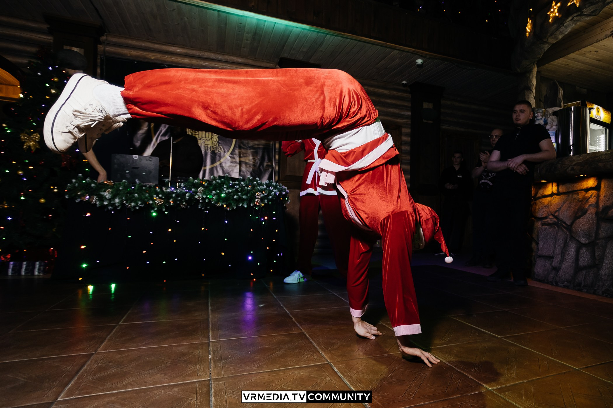 Новогодний вечер у «Петровича»