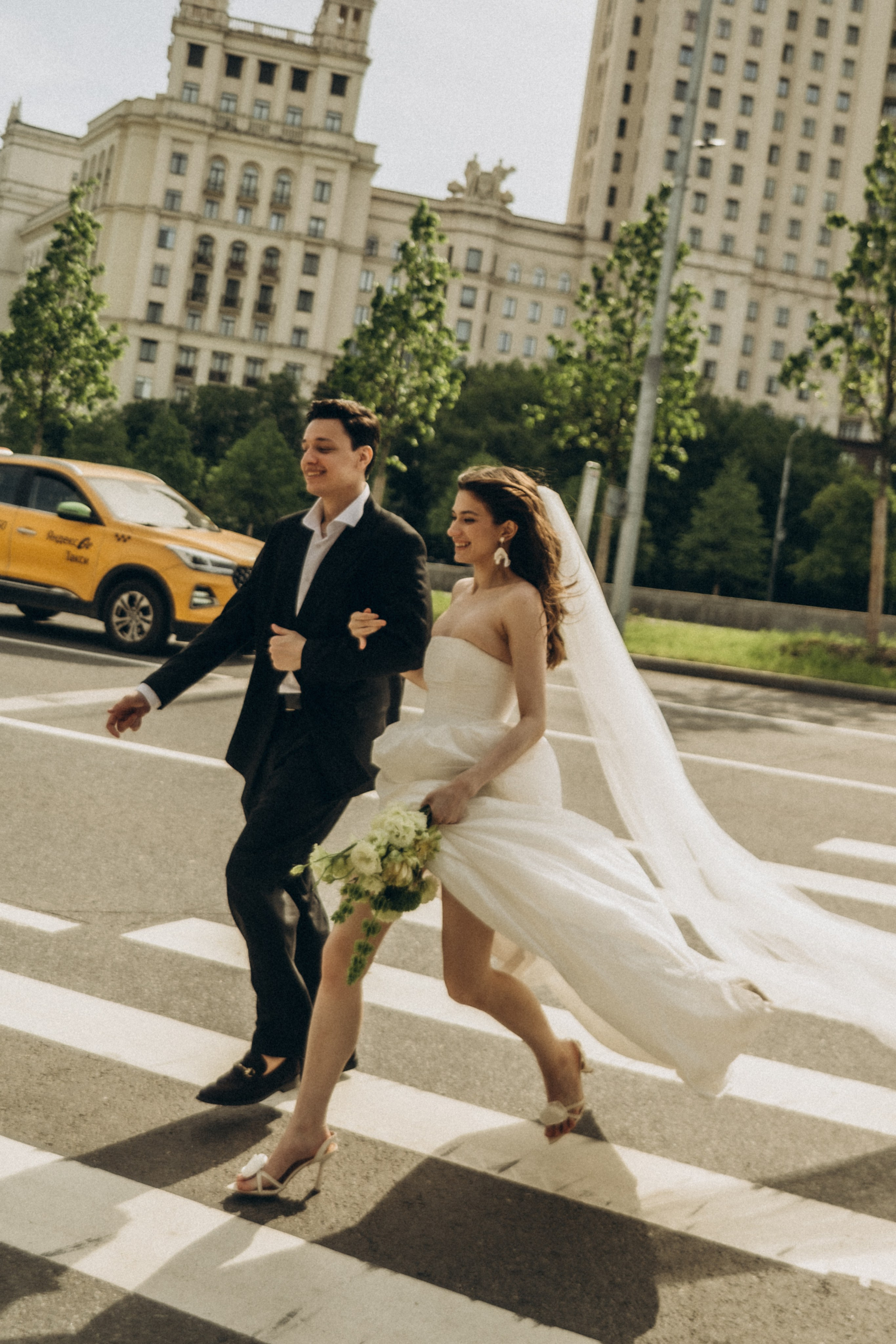 Солнечная прогулка. Гаврилова Настя семейный фотограф lifestyle в Москве