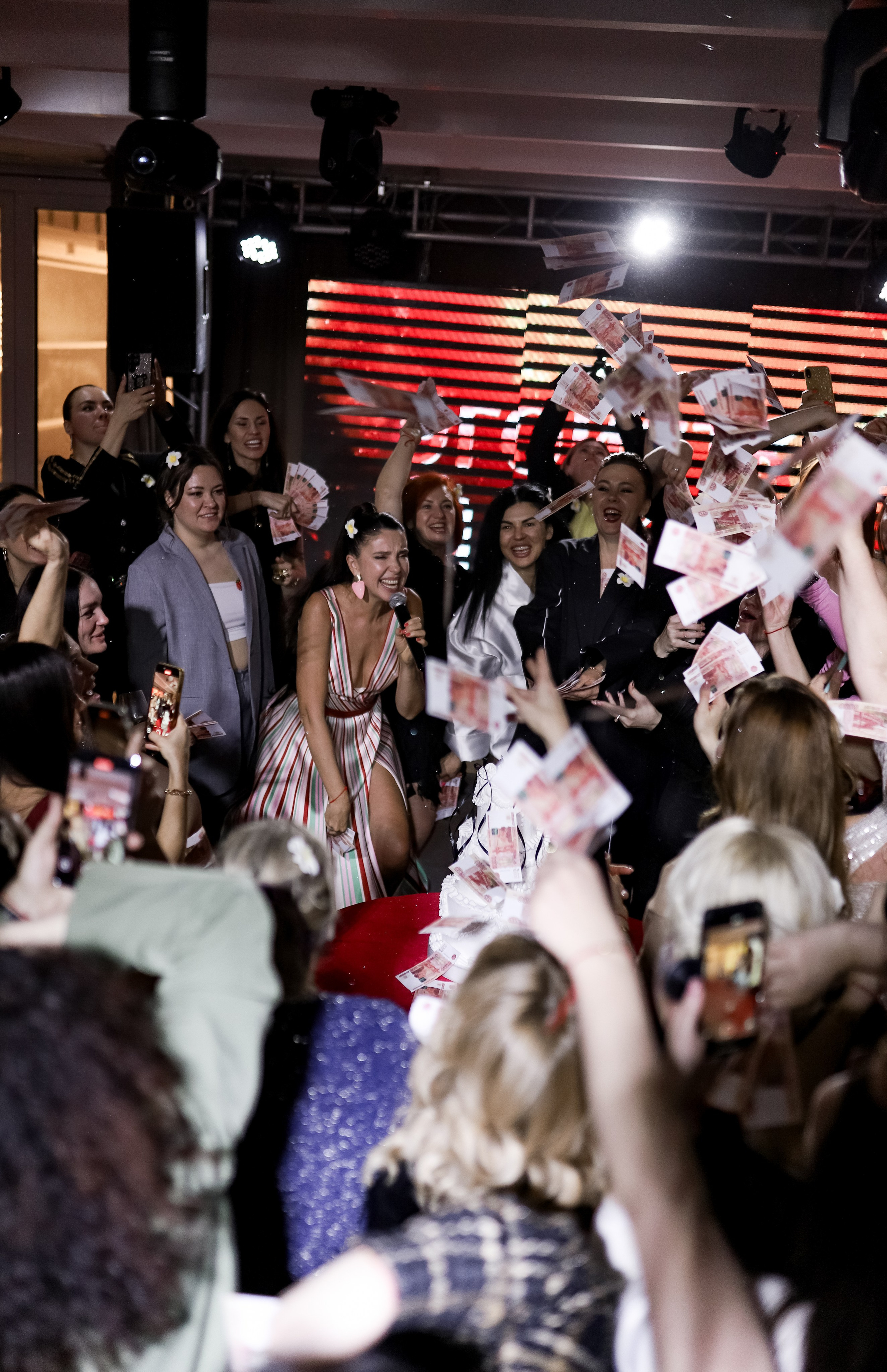 Роскошный вечер Наталии Карамянц