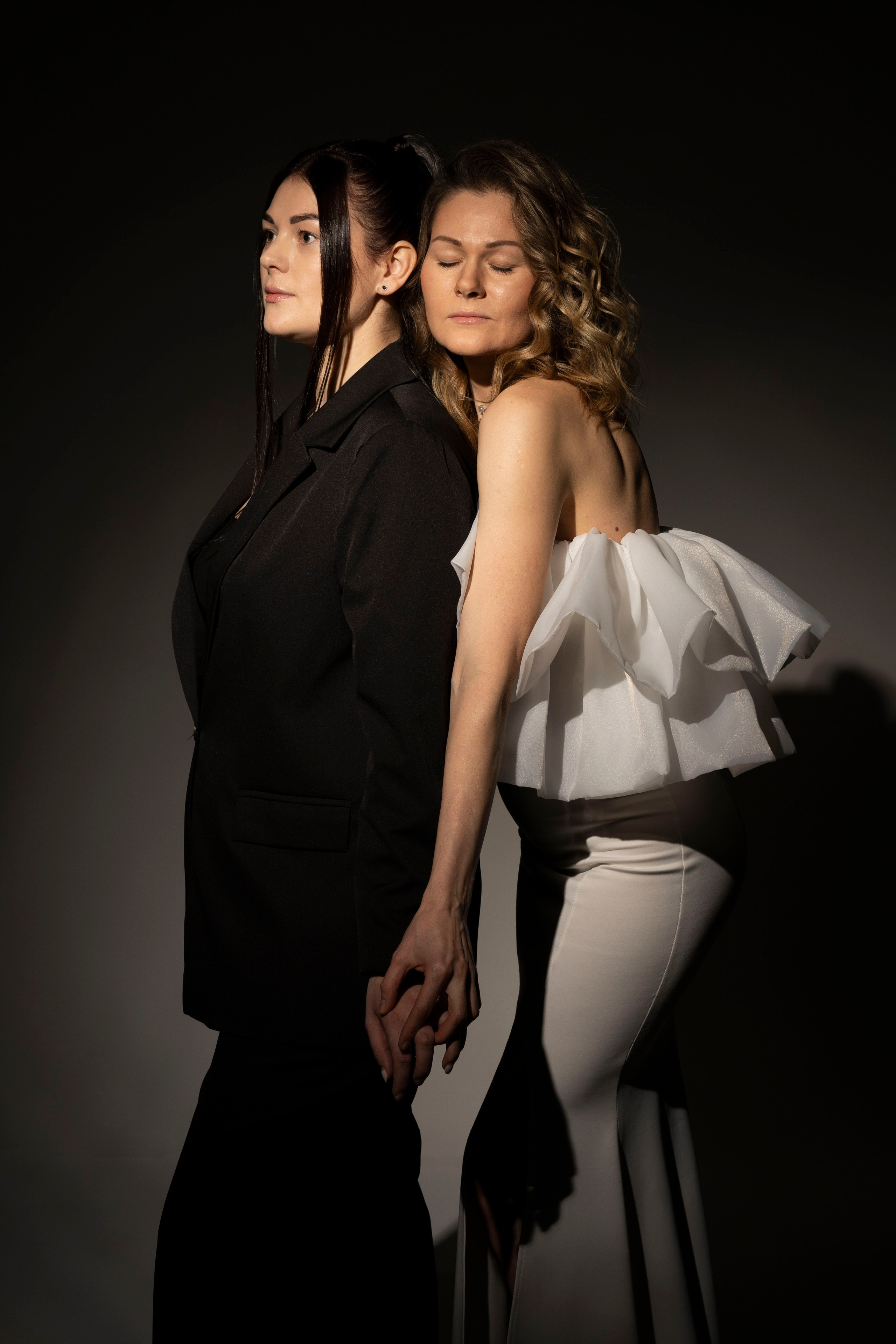 Елена, Валерия и Евгения. Главная