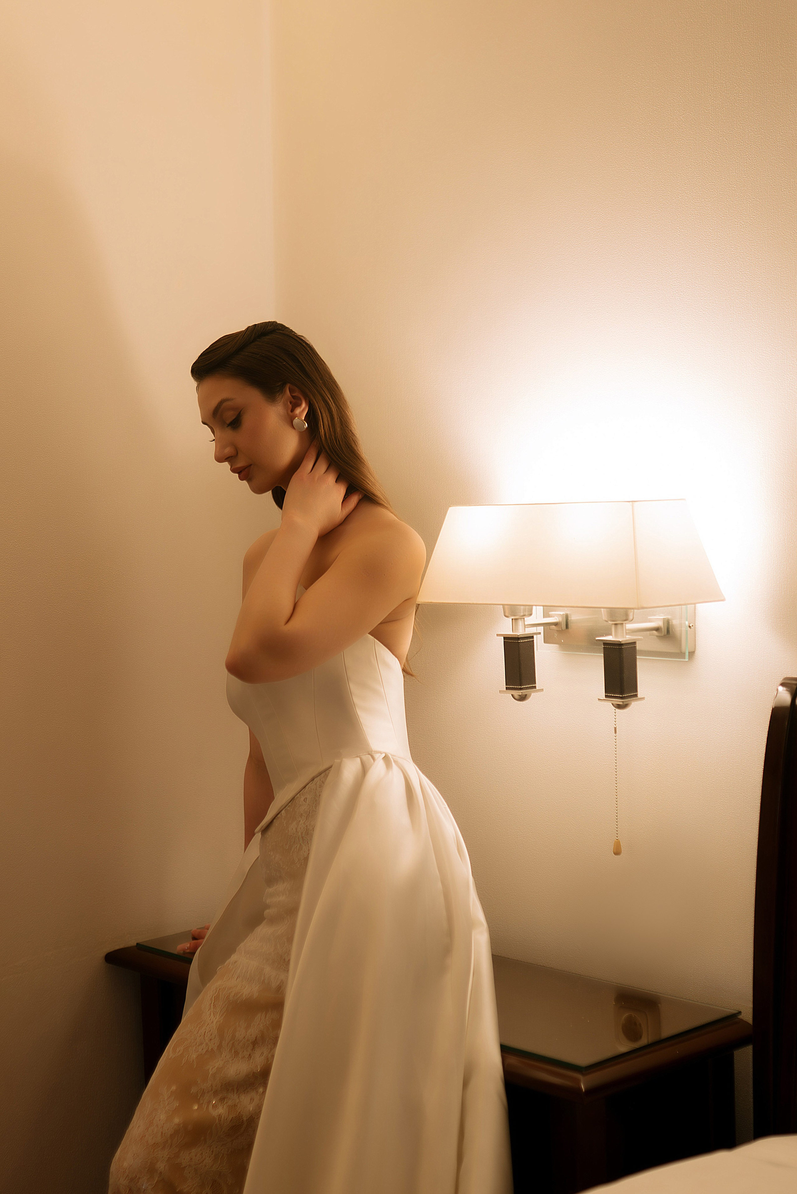 Утро жениха и невесты | Арина и Игорь в отеле Арт-бутик в Воронеже. Фотограф Карина Шмулёва. Воронеж и область