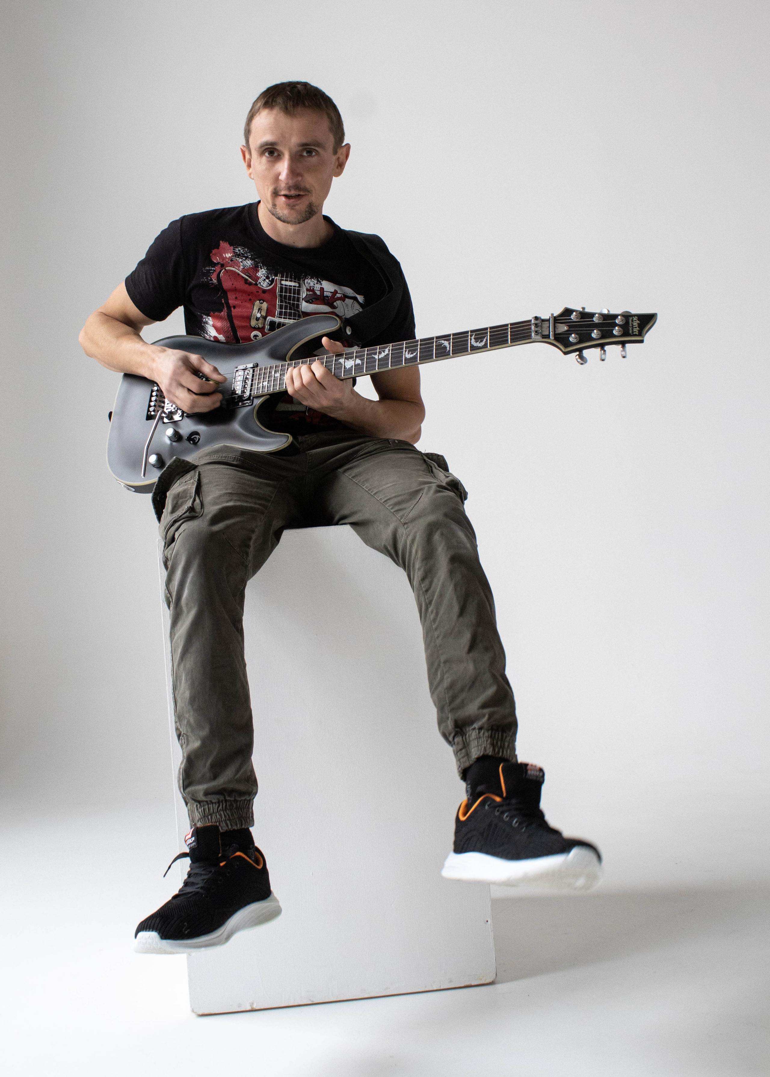 СТУДИЯ. Уличный фотограф Города N