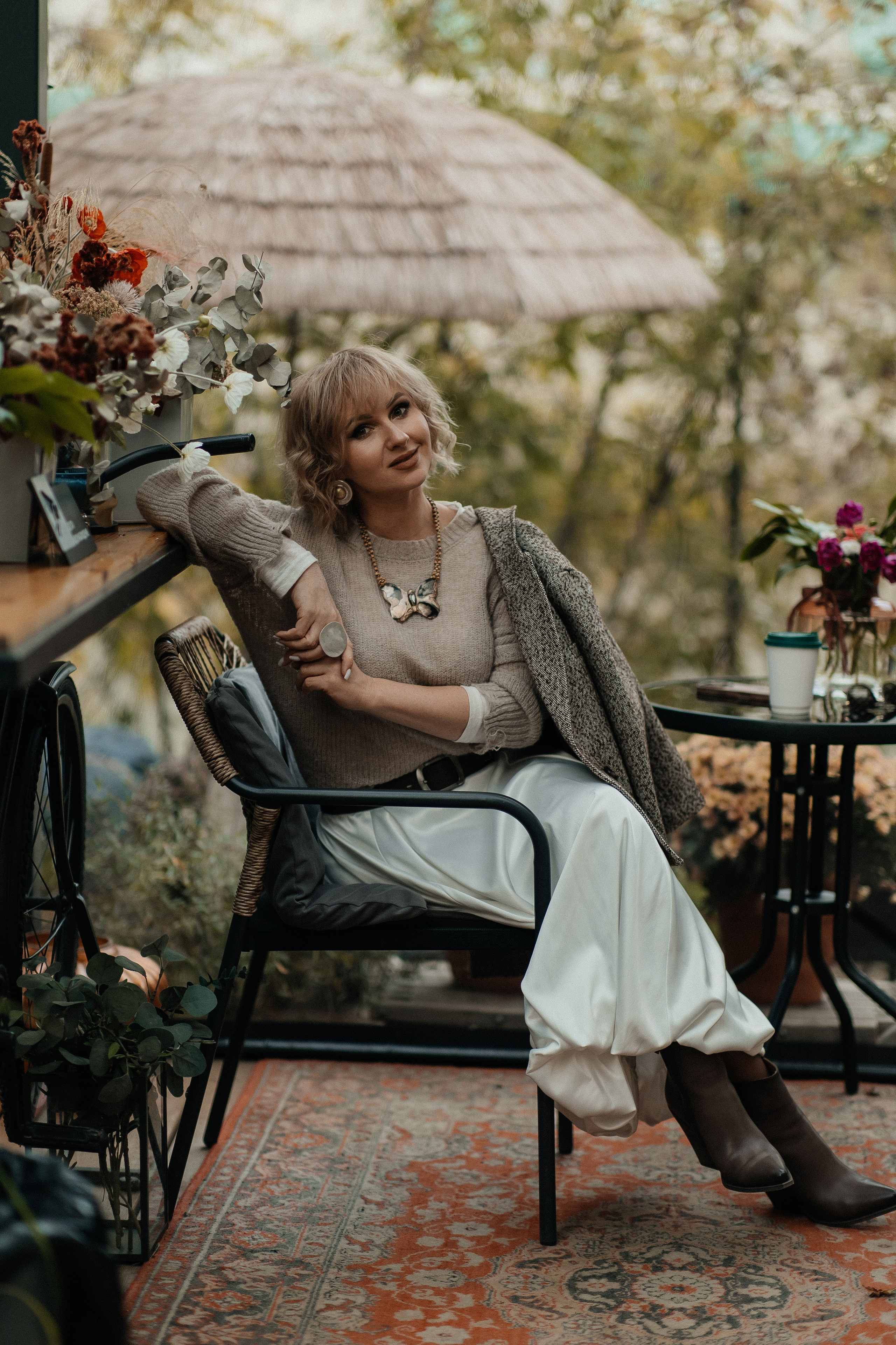 Маша и осень