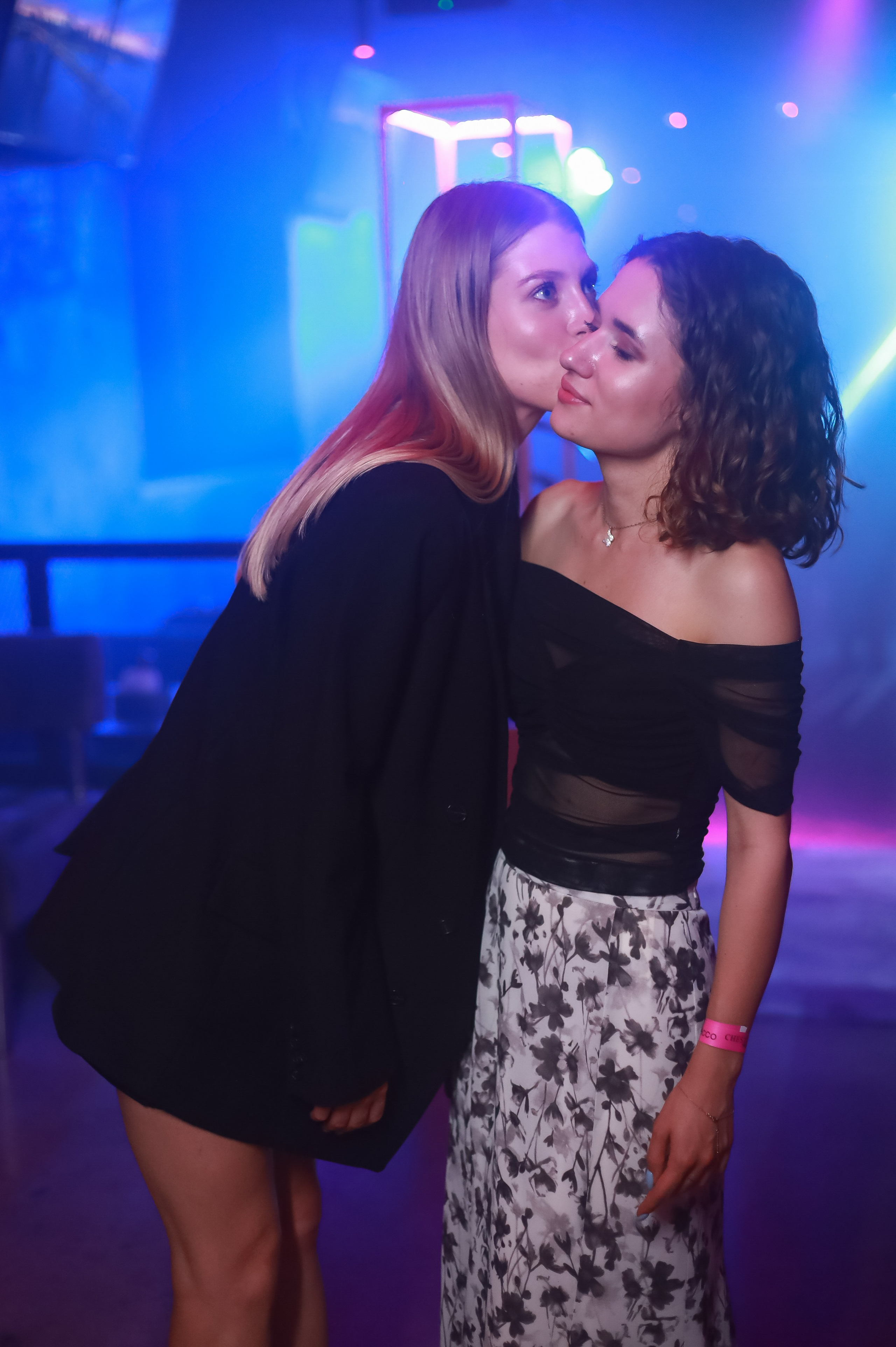 Клуб Резиденция лучшее. Контакты