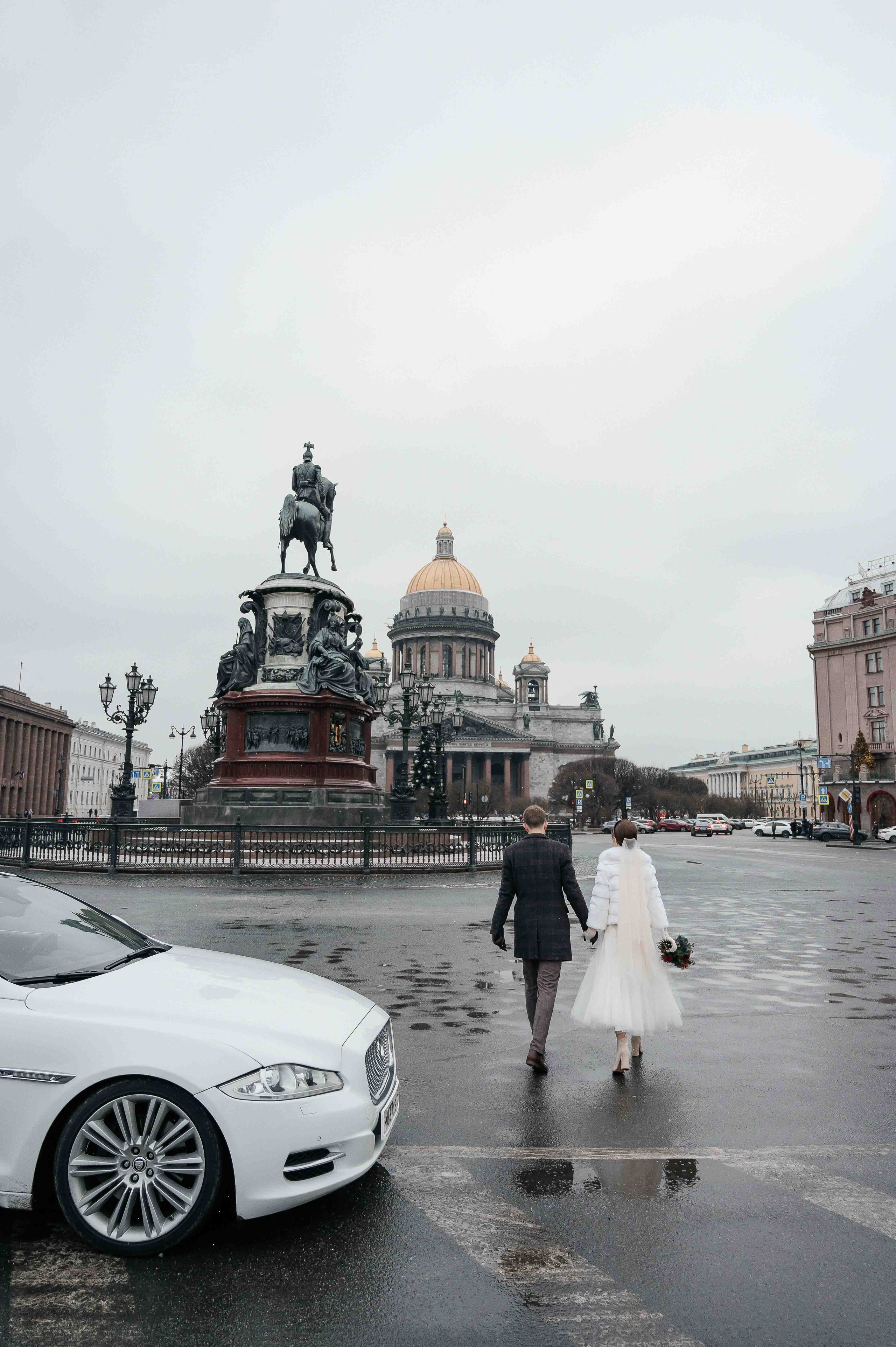 Утро невесты в гостинице. Свадебный и семейный фотограф в Котласе Никита Попов