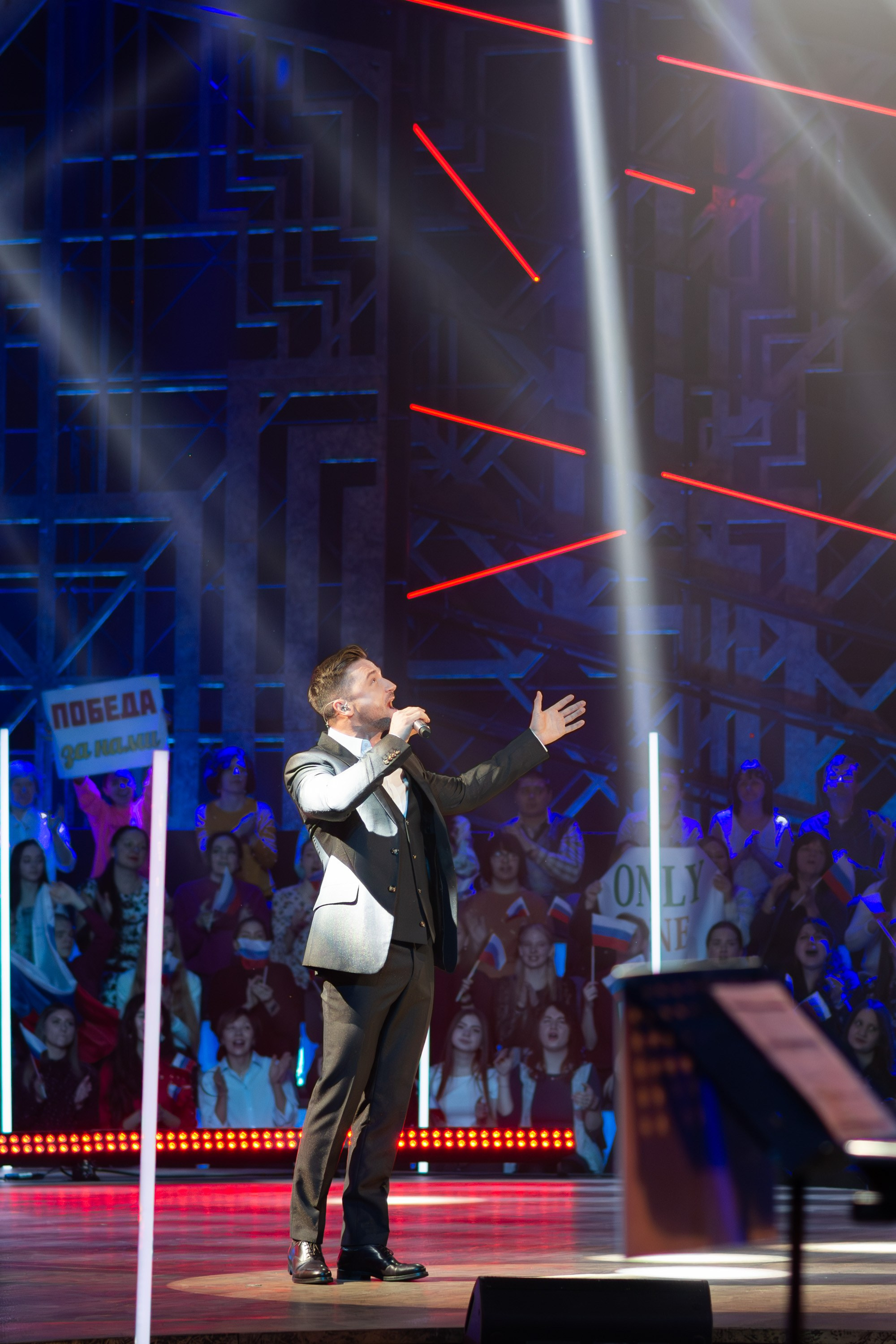 Привет Андрей. Репортажный фотограф Сергей Дроздов