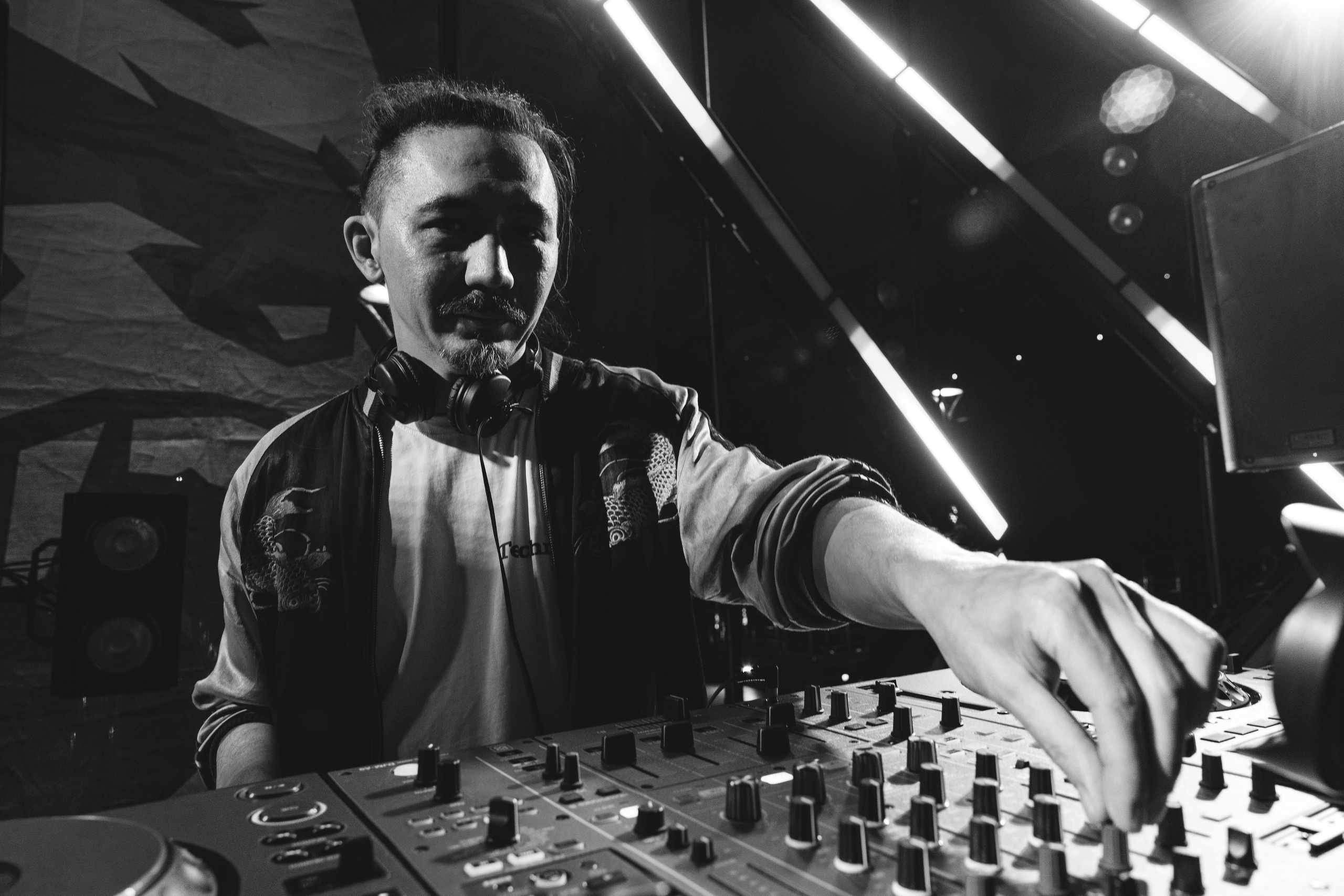 GORILLA GROOVE STAGE IMBA CAMP 5. Gorillaenergymedia