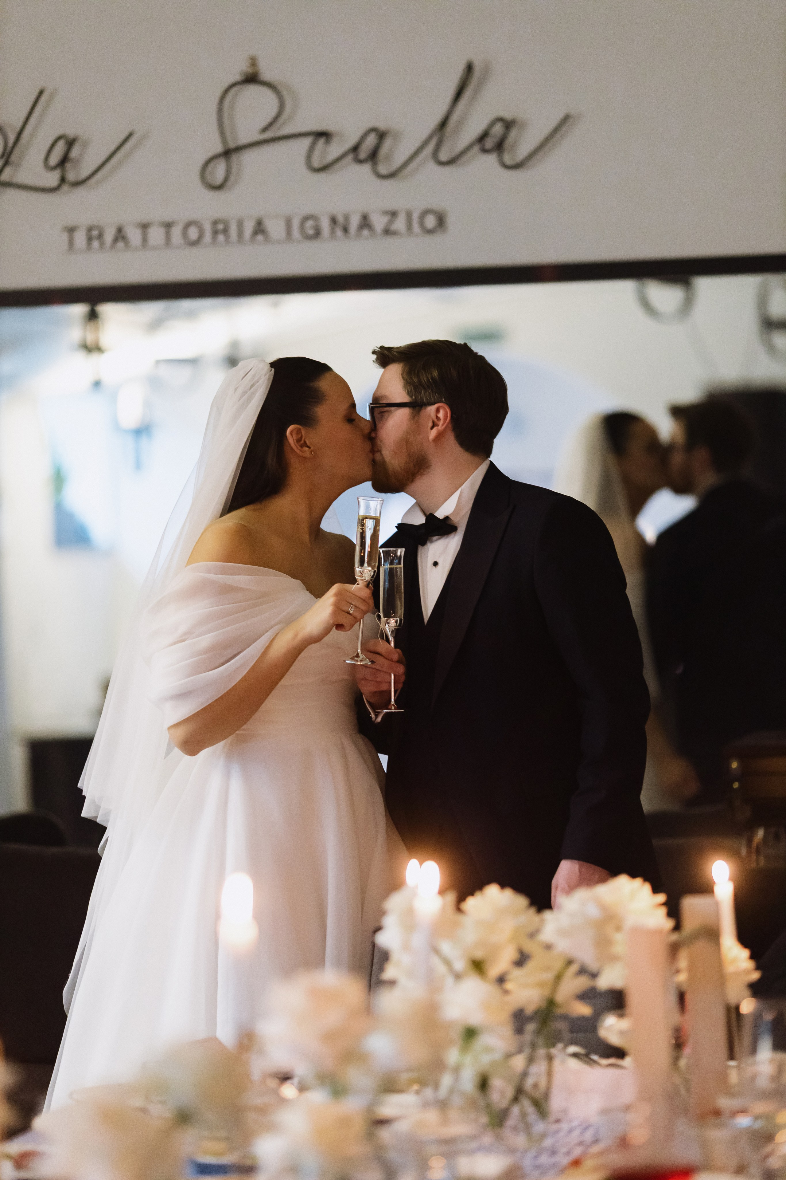 Свадебная фотосессия в Минске в итальянском ресторане La Scala