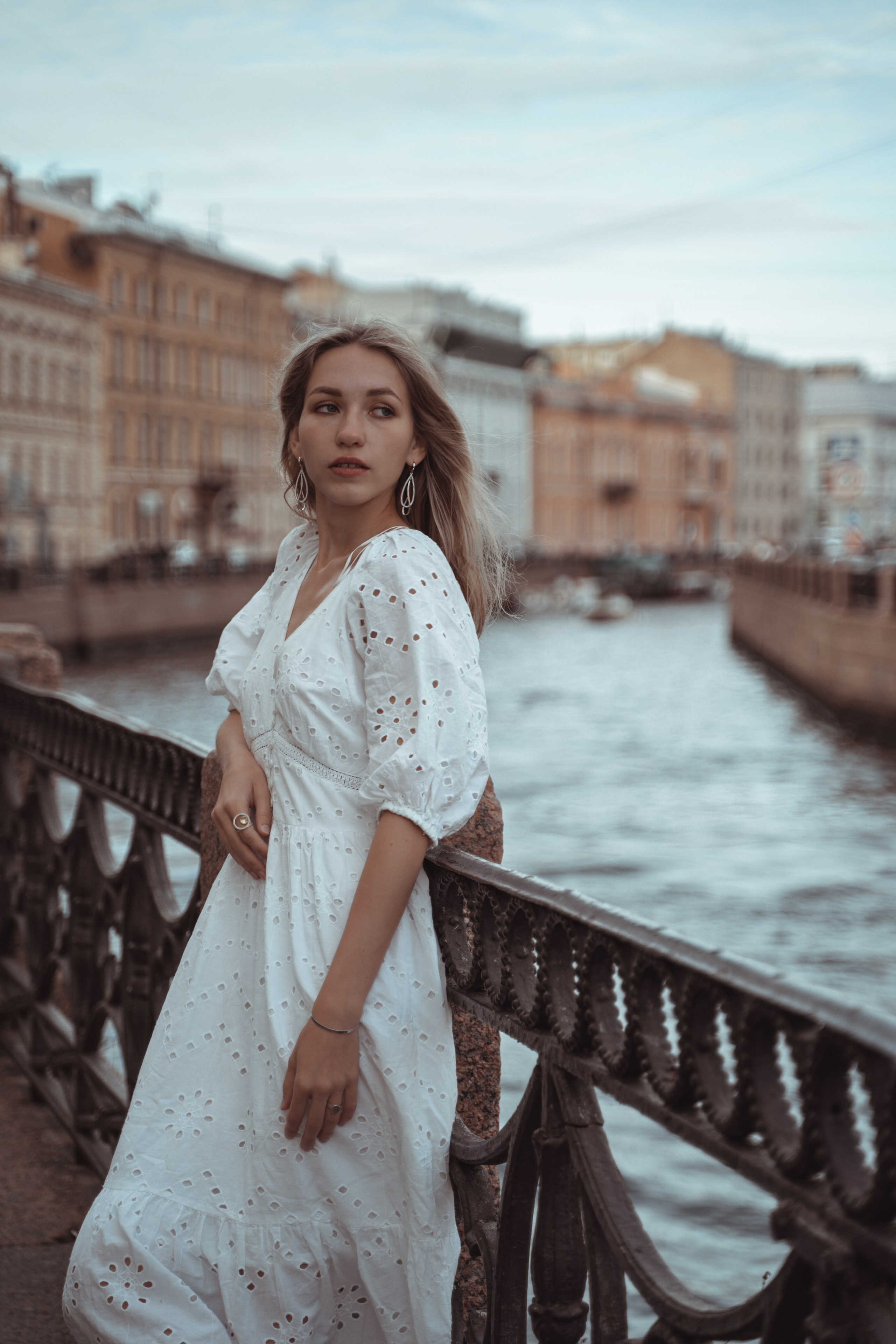 Прогулка по городу. Портрет. Санкт-Петербург, лето 2024. Главная