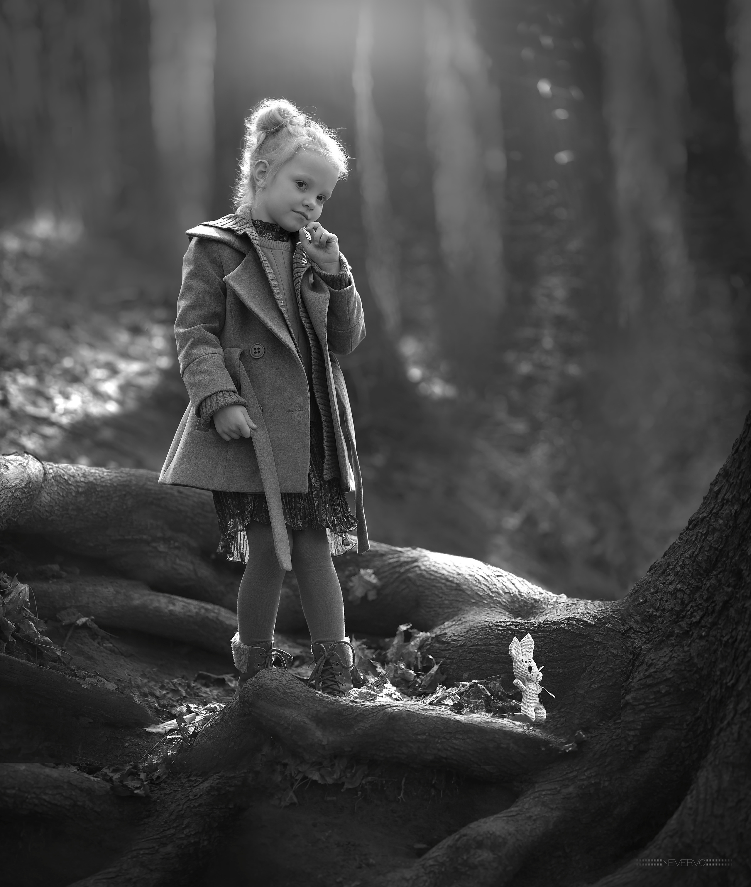 Черно-белая фотосъемка. B&W съемка в Москве. ЧБ фотограф Олег Голишник. Арт-фотограф Олег Голишников. Творческая мастерская