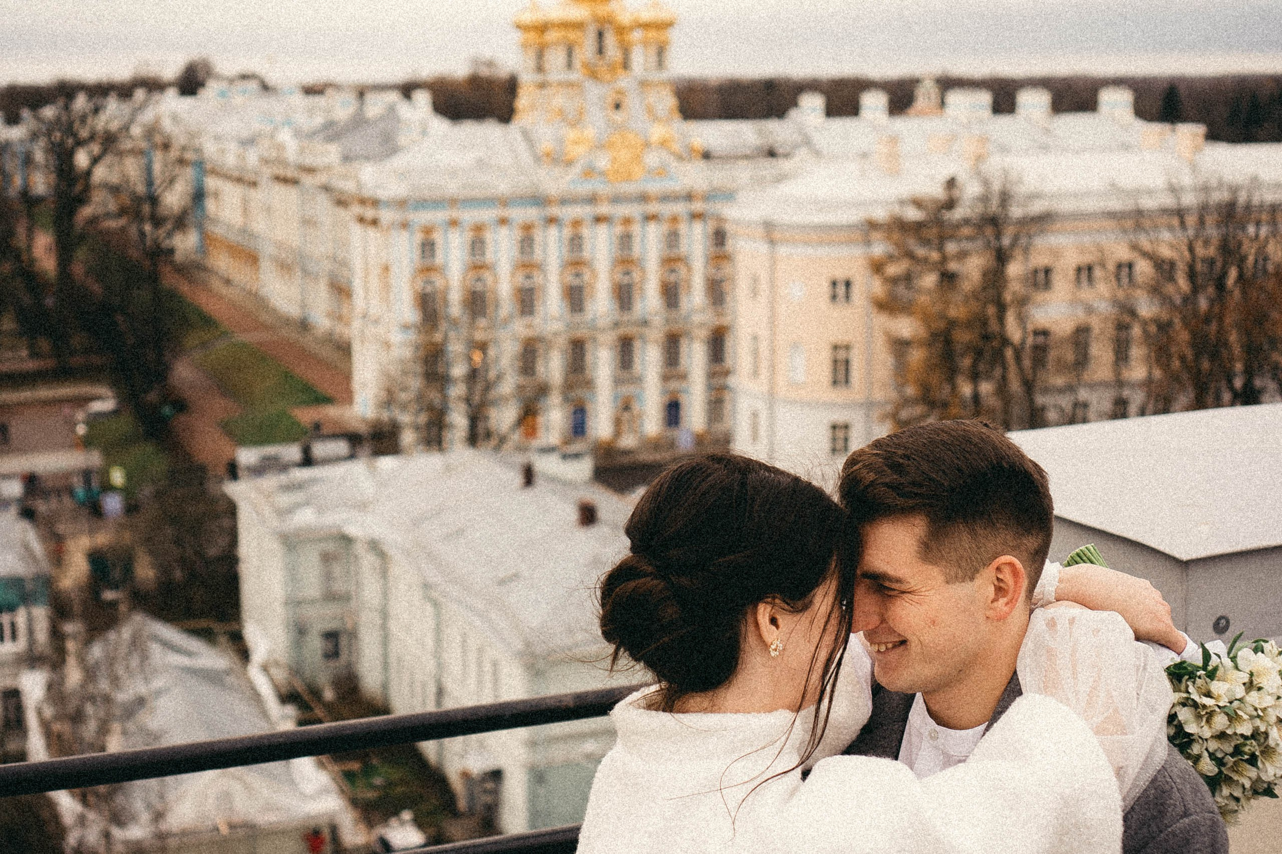 СВАДЕБНАЯ СЬЕМКА ПАРЫ В ГОРОДЕ ПУШКИН В ПАРКЕ ЕКАТЕРИНЕНСКОМ В НОЯБРЕ. Профессиональный фотограф, Санкт-Петербург — Виктория Богомолова